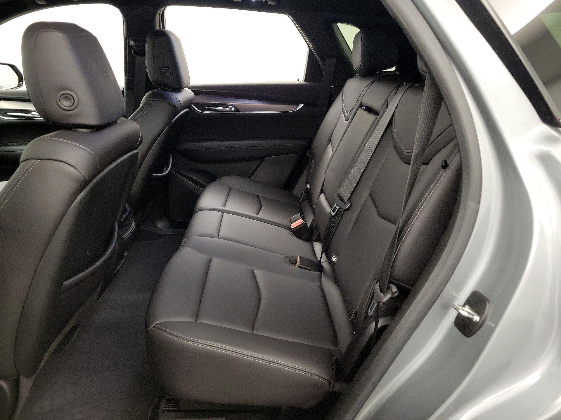 Thumbnail: 2023 Cadillac XT5 - 19