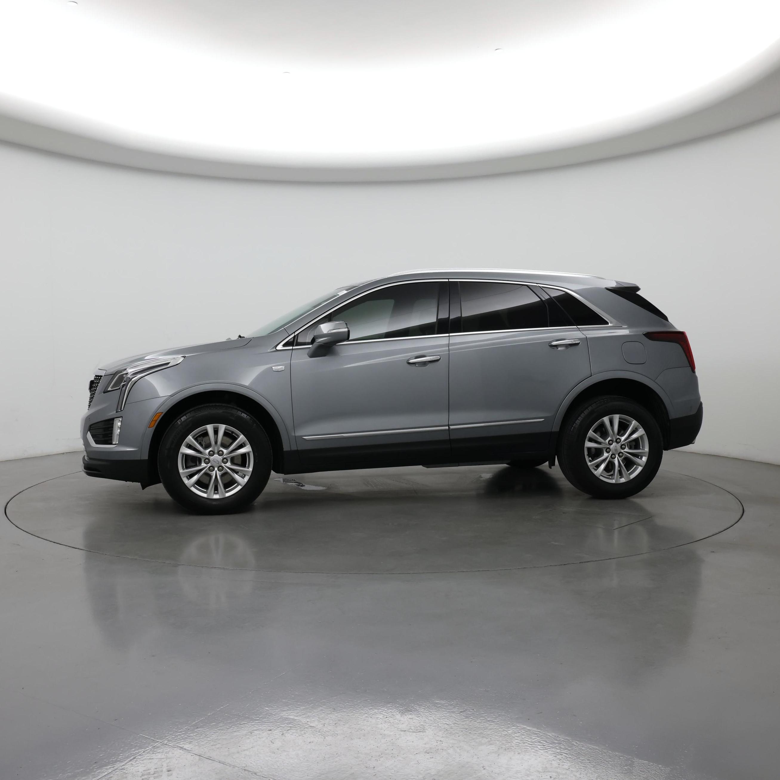 Thumbnail: 2023 Cadillac XT5 - 3