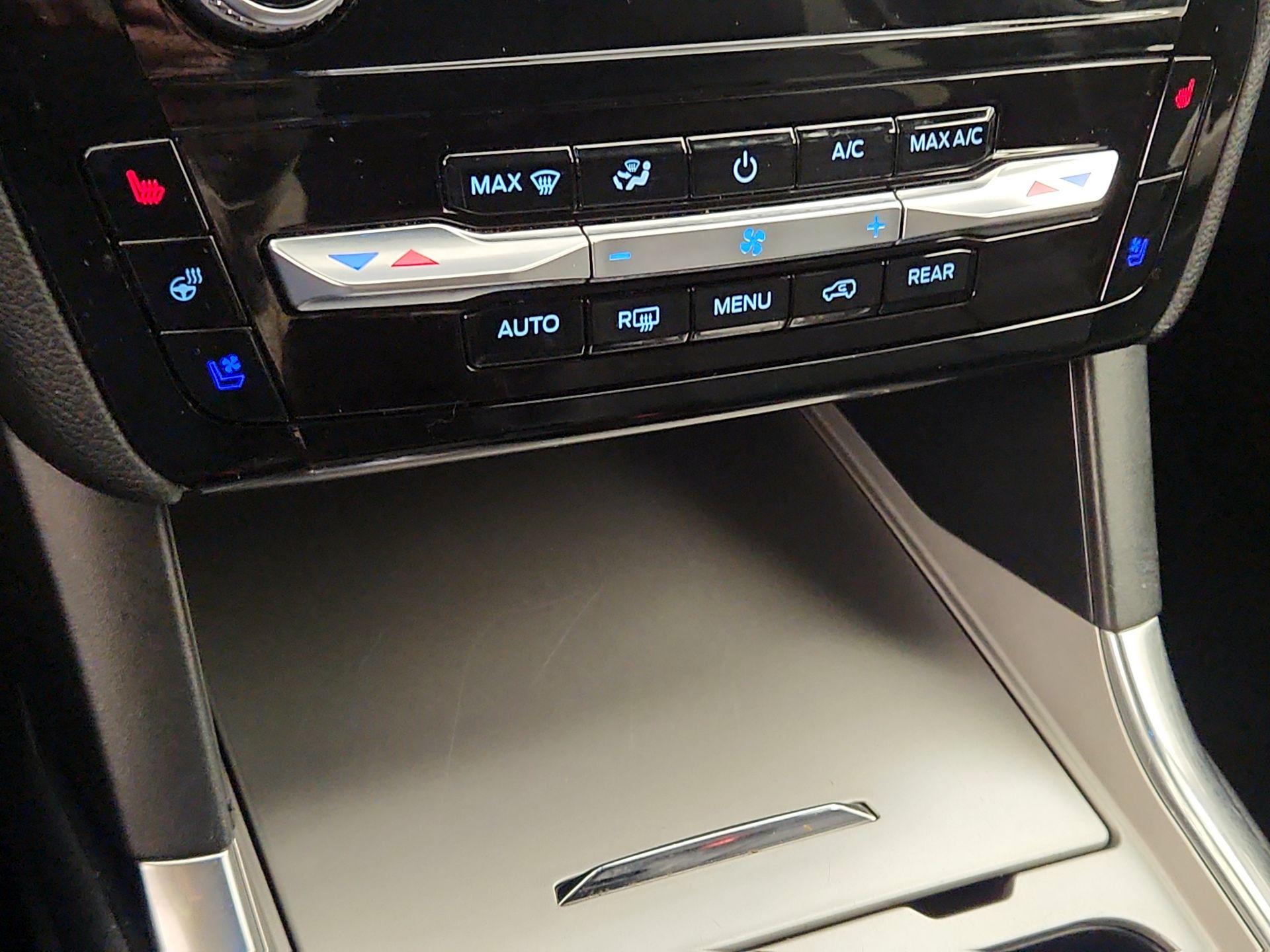 Thumbnail: 2023 Ford Explorer - 17