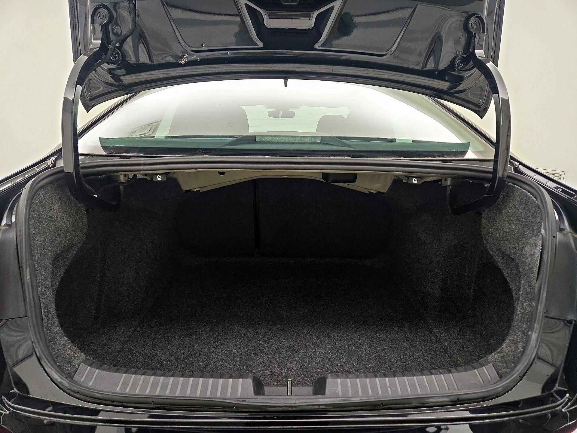 Thumbnail: 2024 Volkswagen Jetta - 20