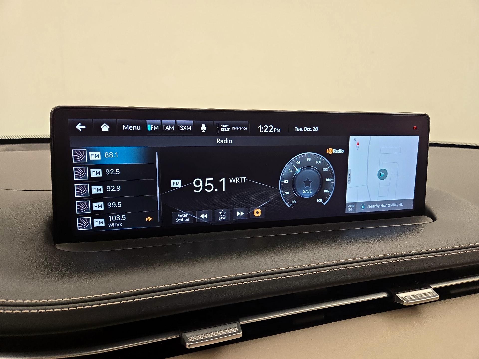 Thumbnail: 2022 Genesis GV70 - 16