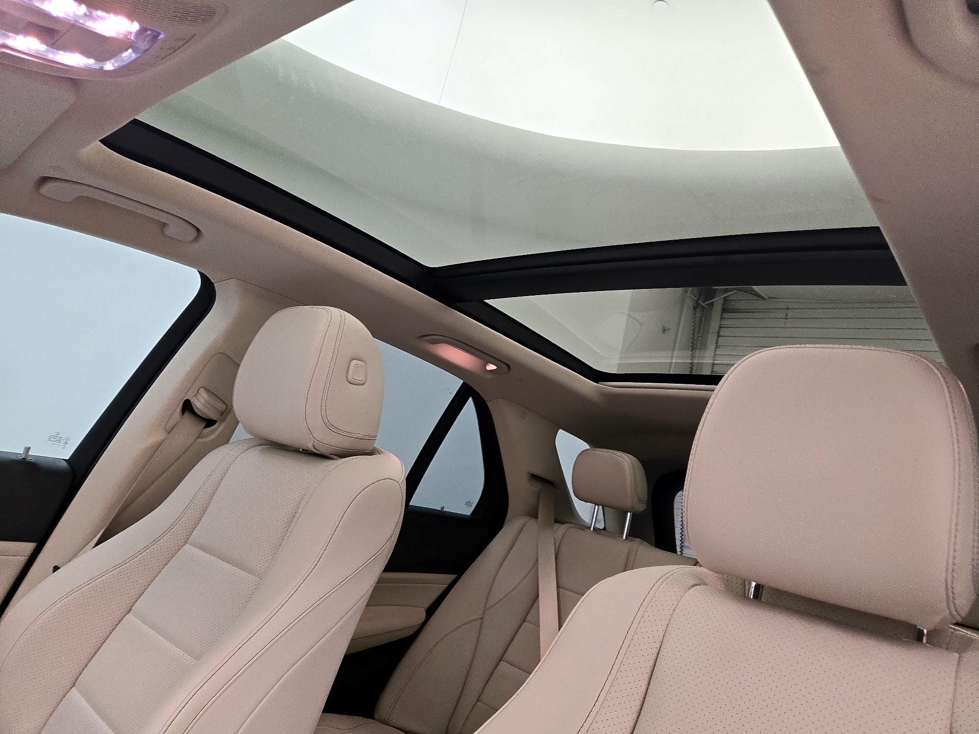 Thumbnail: 2020 Mercedes-Benz GLE - 20