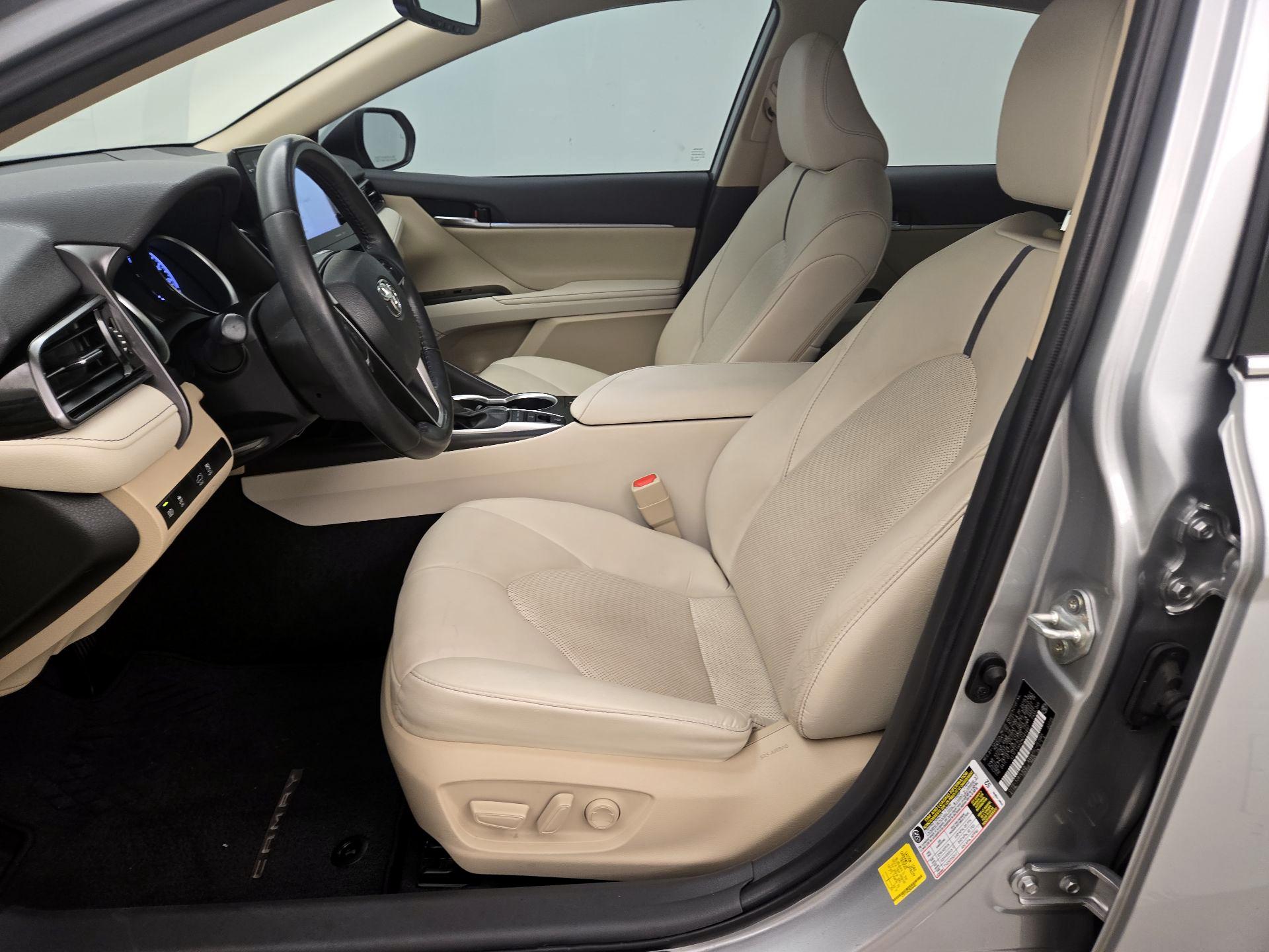 Thumbnail: 2021 Toyota Camry - 11