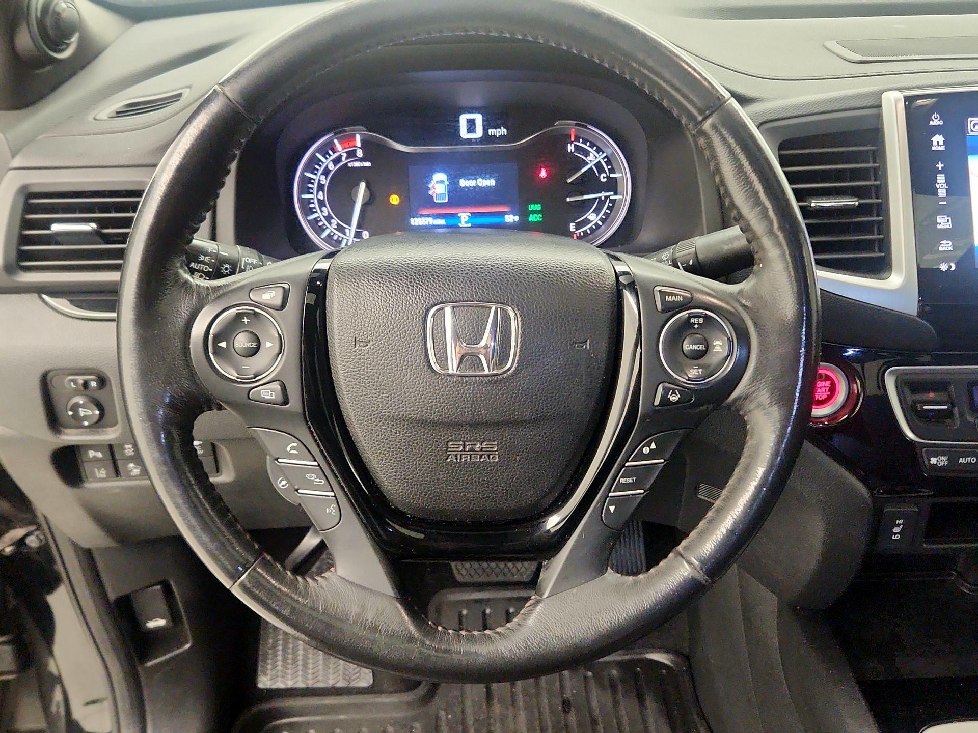 Thumbnail: 2017 Honda Ridgeline - 10