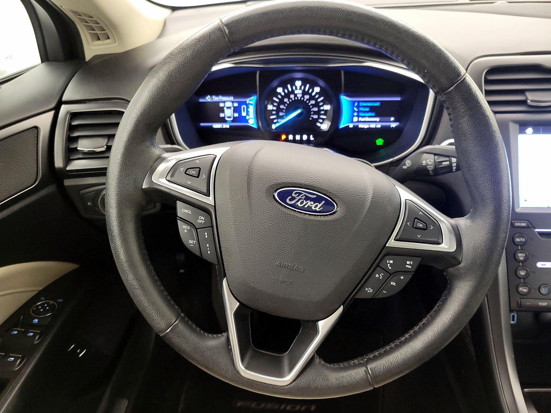 Thumbnail: 2017 Ford Fusion - 10