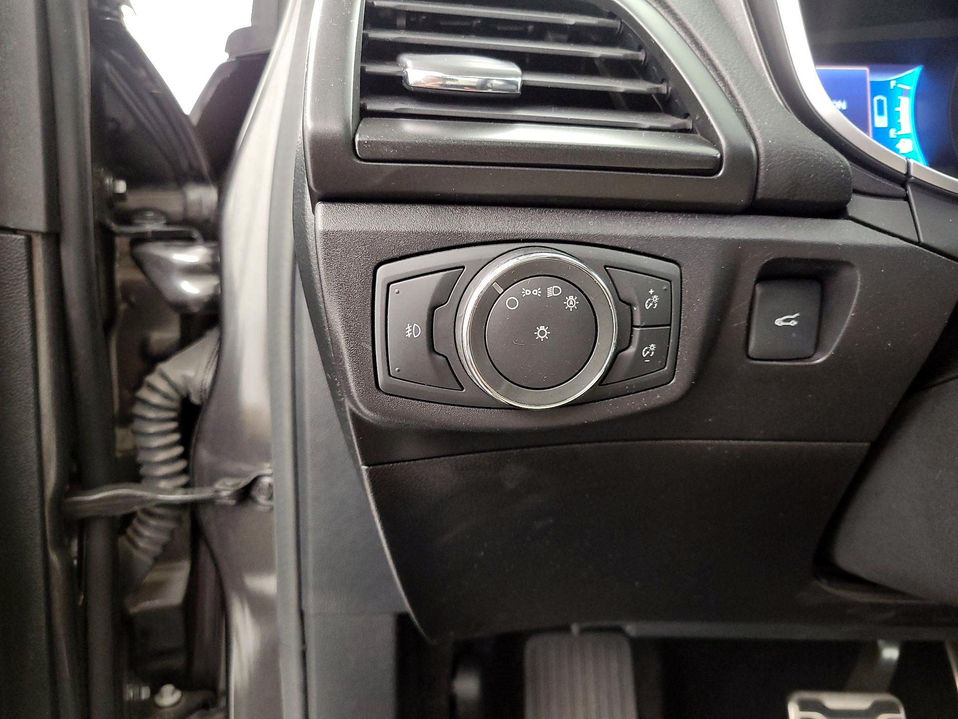 Thumbnail: 2017 Ford Fusion - 13