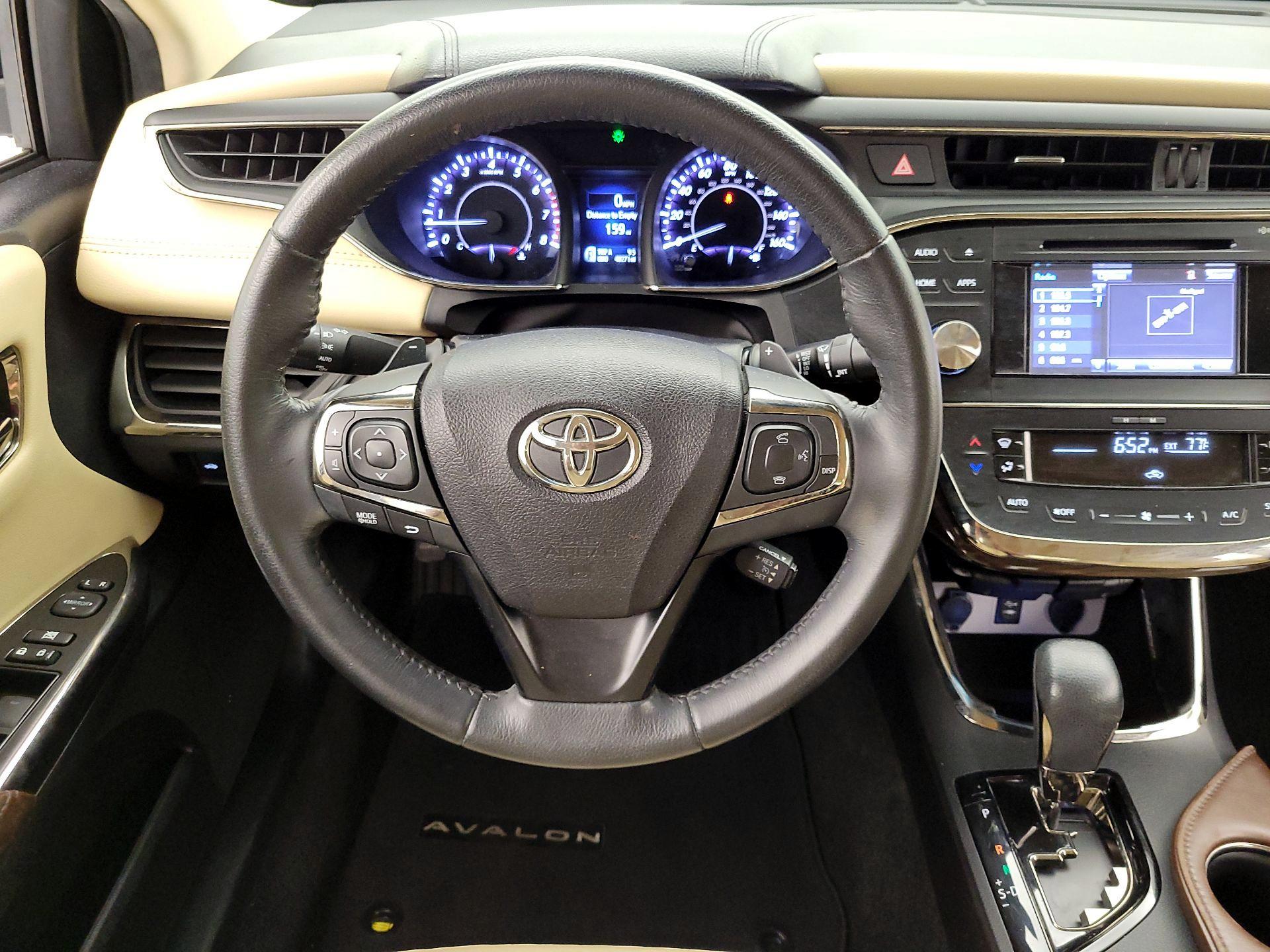 Thumbnail: 2015 Toyota Avalon - 10