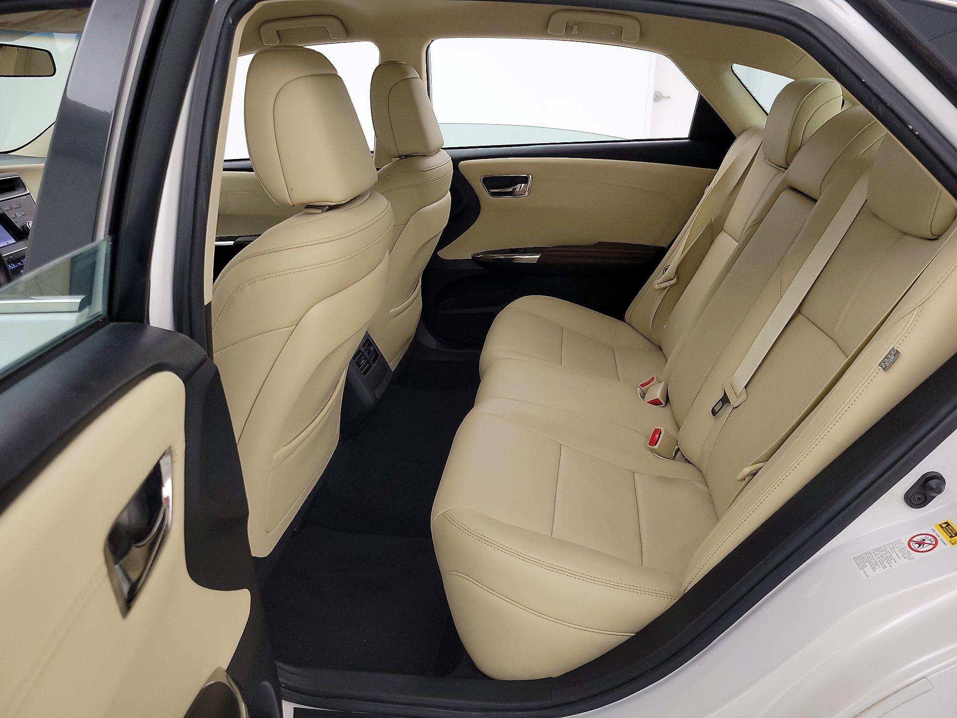 Thumbnail: 2015 Toyota Avalon - 19