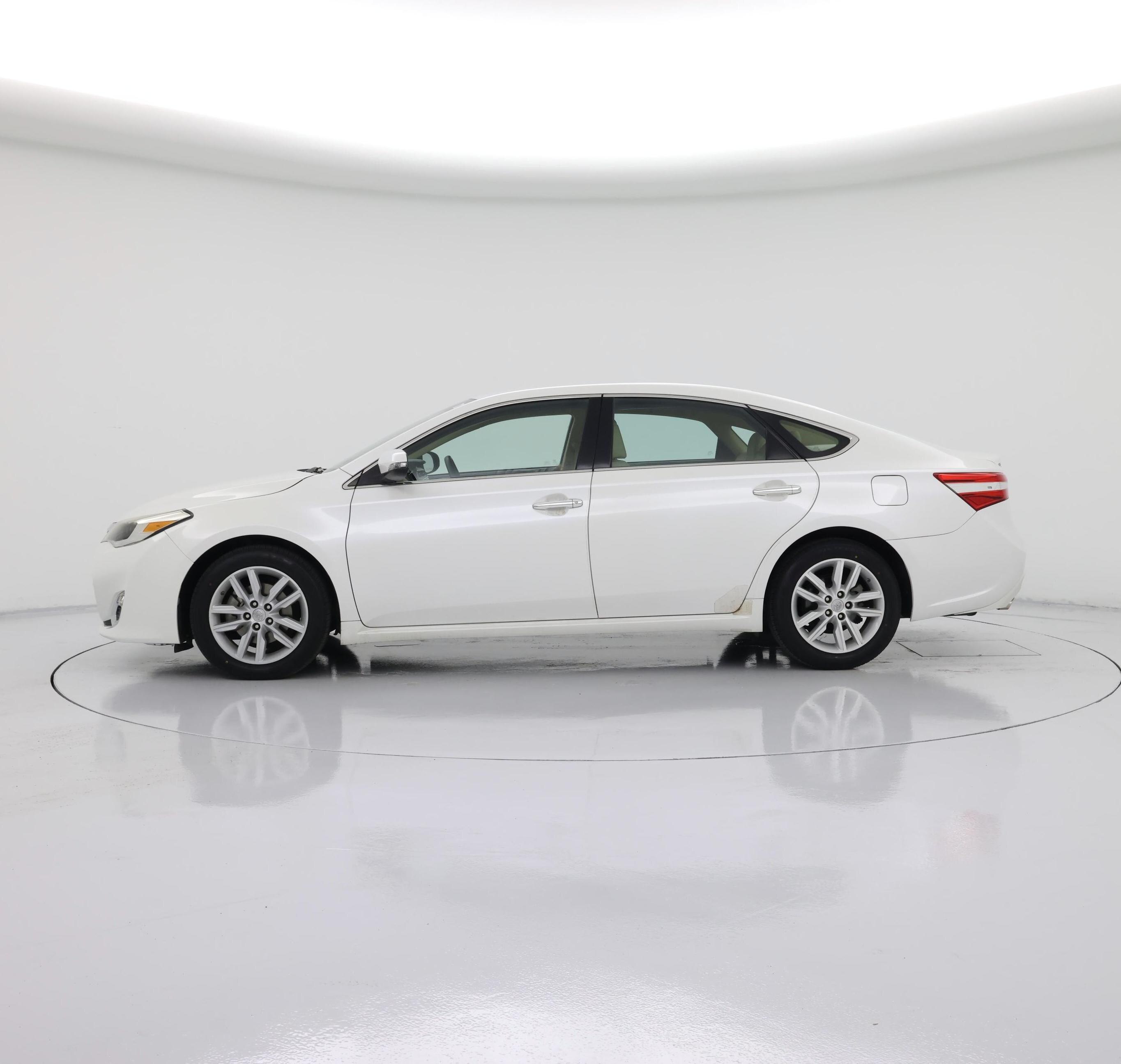 Thumbnail: 2015 Toyota Avalon - 3