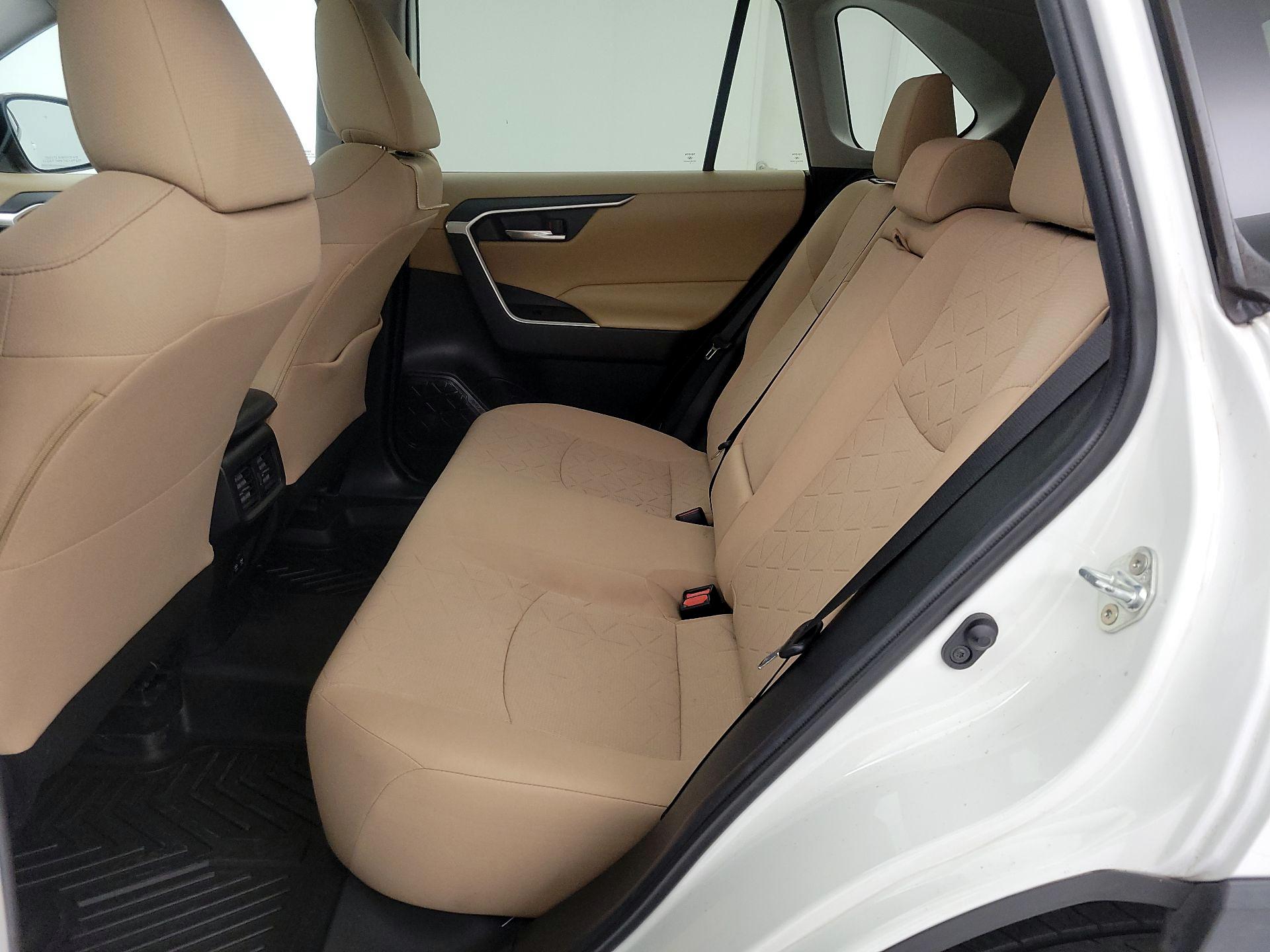 Thumbnail: 2020 Toyota RAV4 - 20