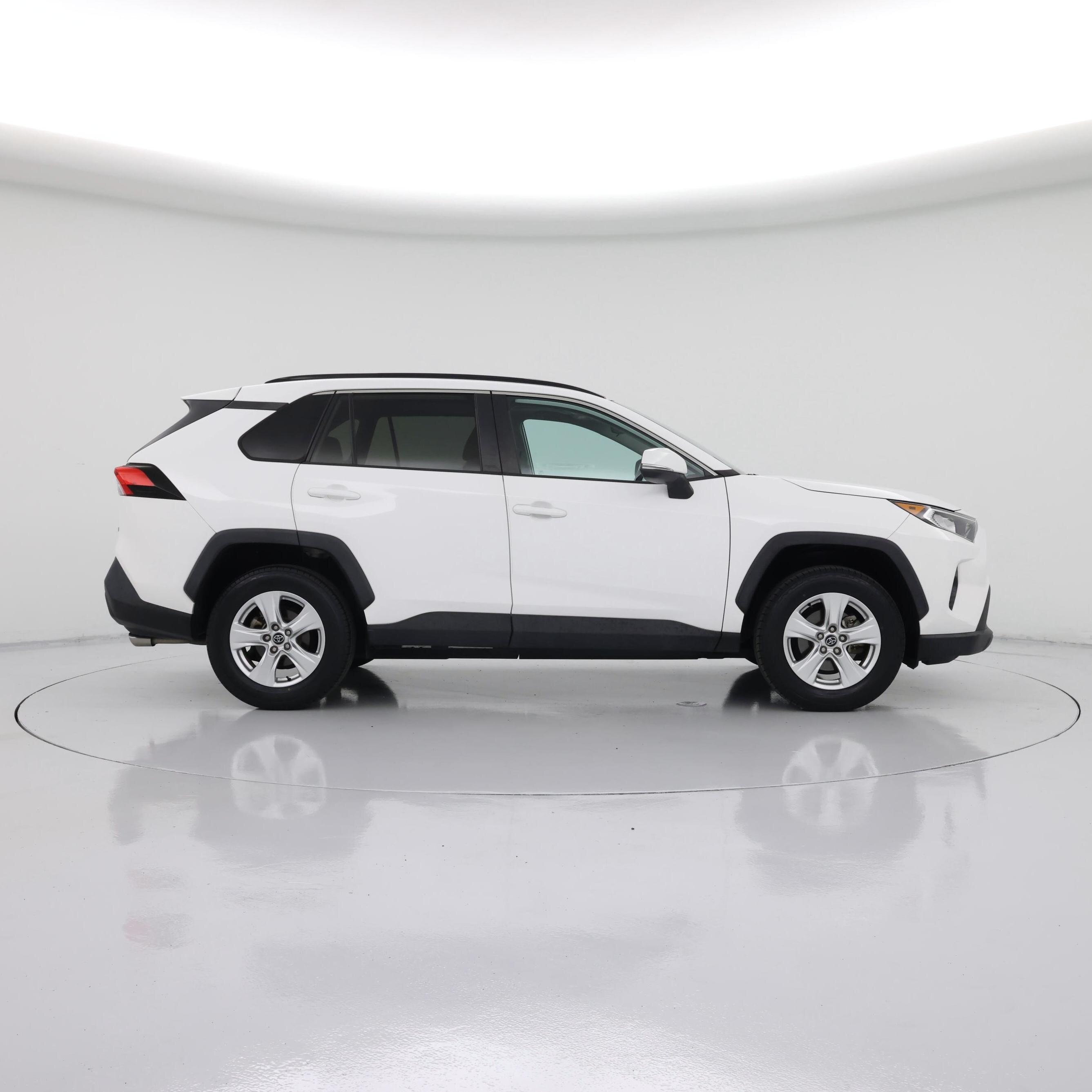 Thumbnail: 2020 Toyota RAV4 - 7