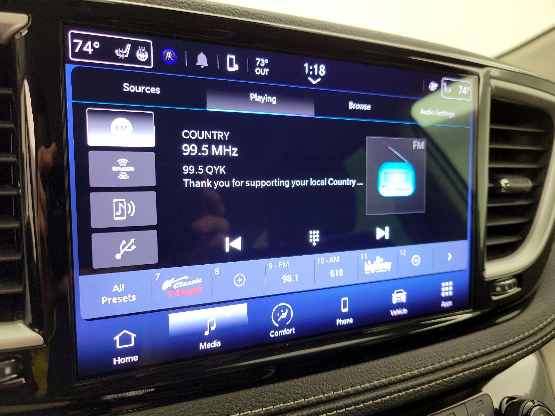 Thumbnail: 2023 Chrysler Pacifica - 15