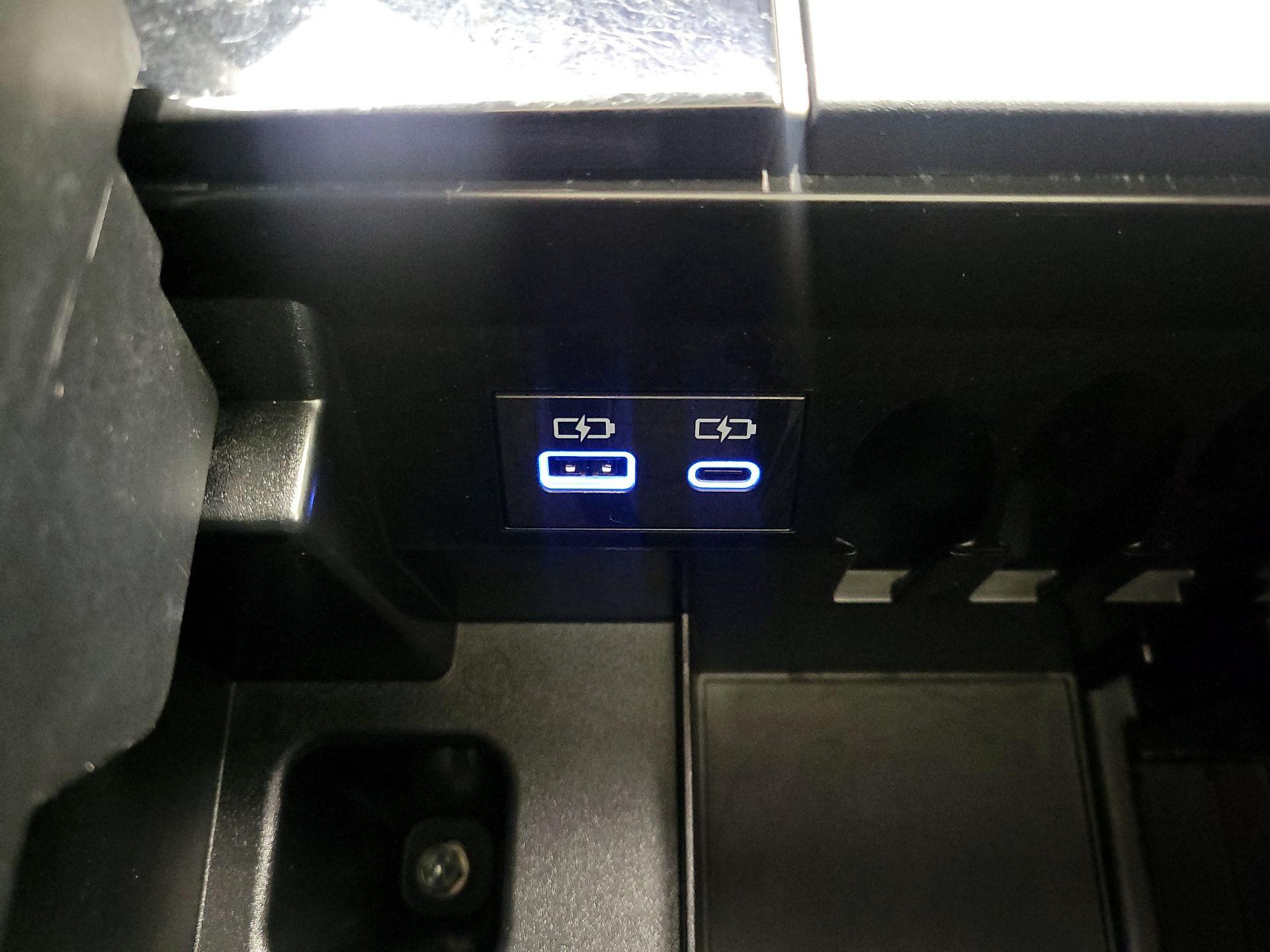 Thumbnail: 2023 Toyota Tundra - 18