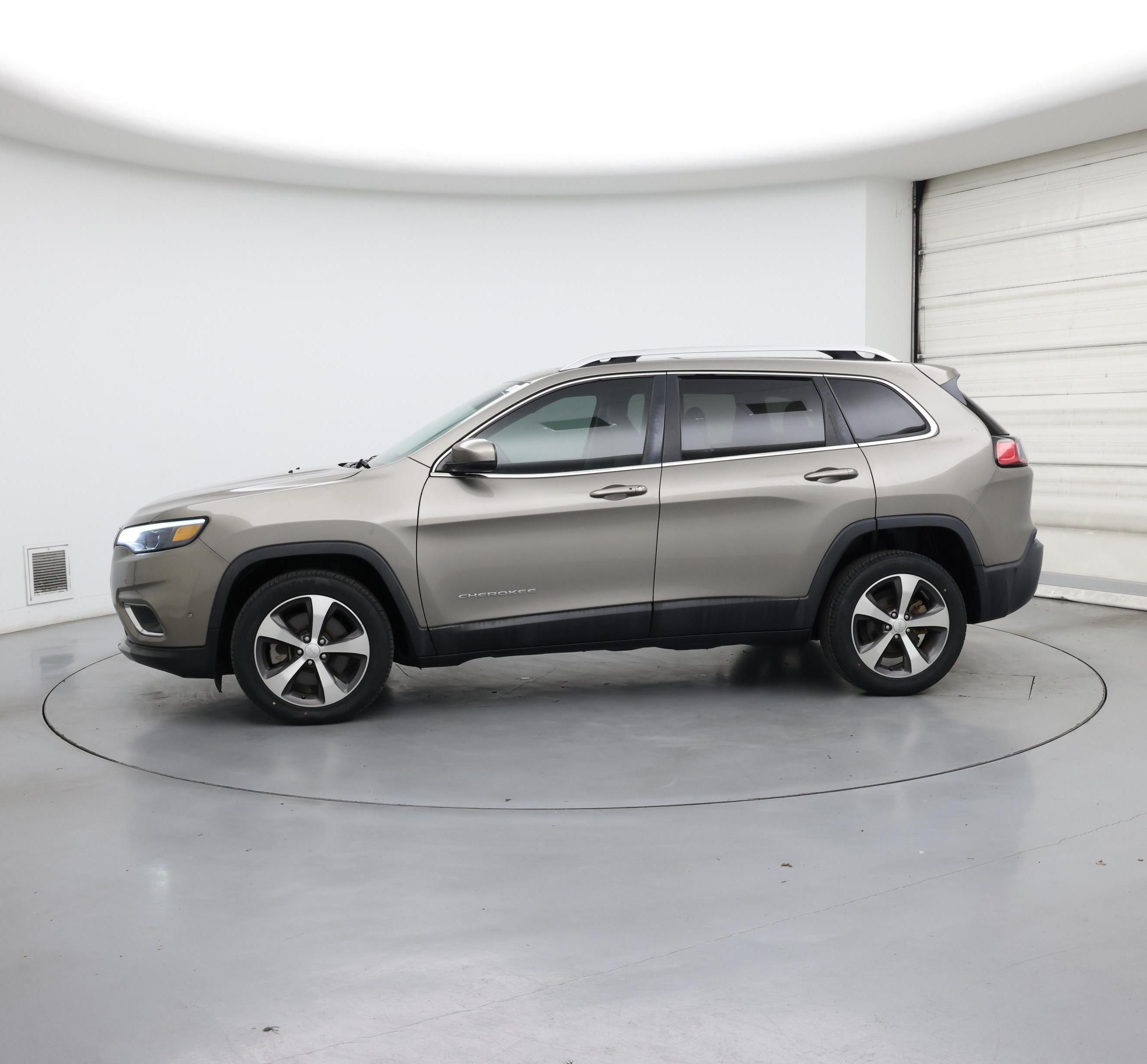Thumbnail: 2020 Jeep Cherokee - 3