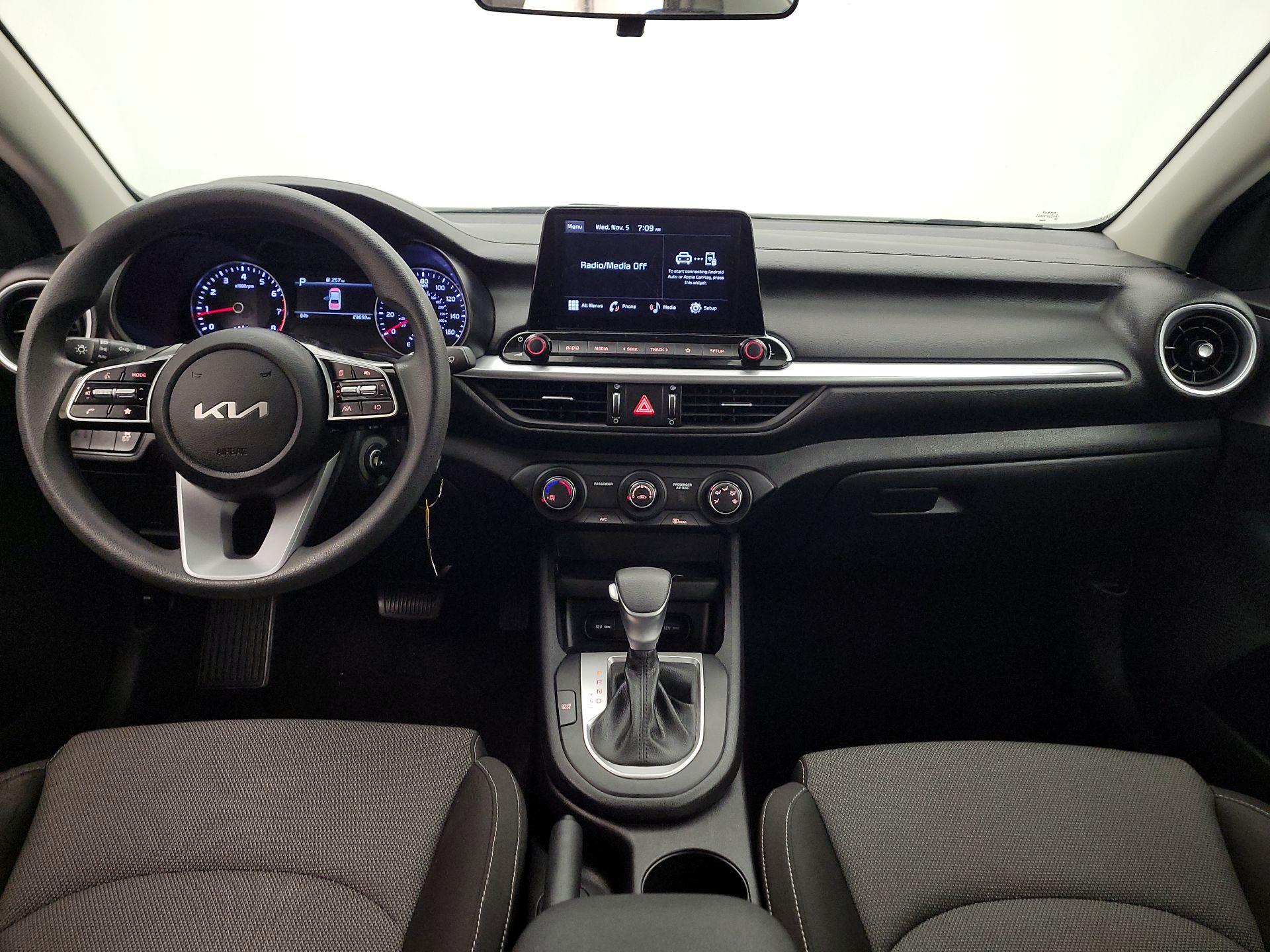 Thumbnail: 2023 Kia Forte - 9