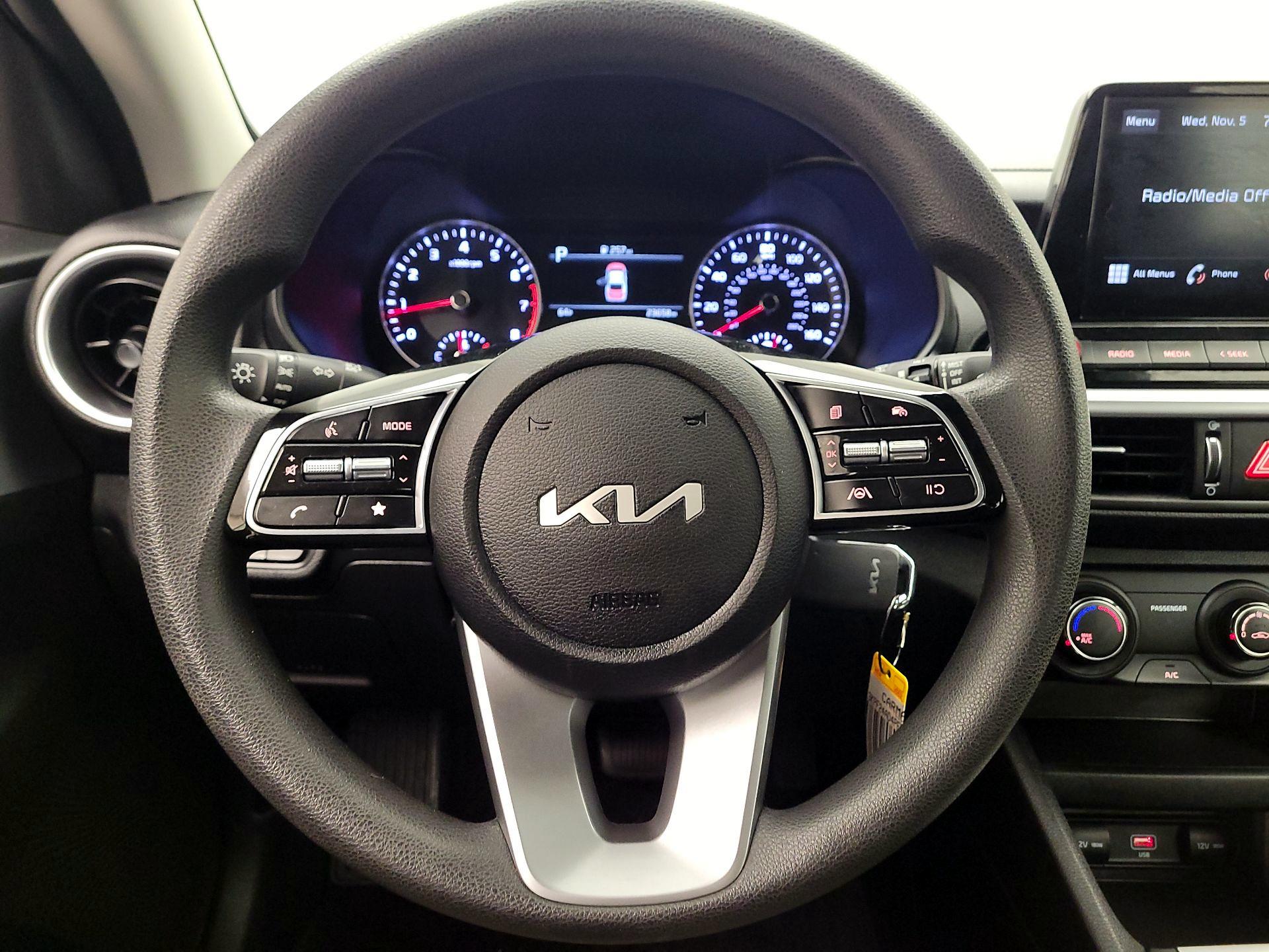 Thumbnail: 2023 Kia Forte - 10