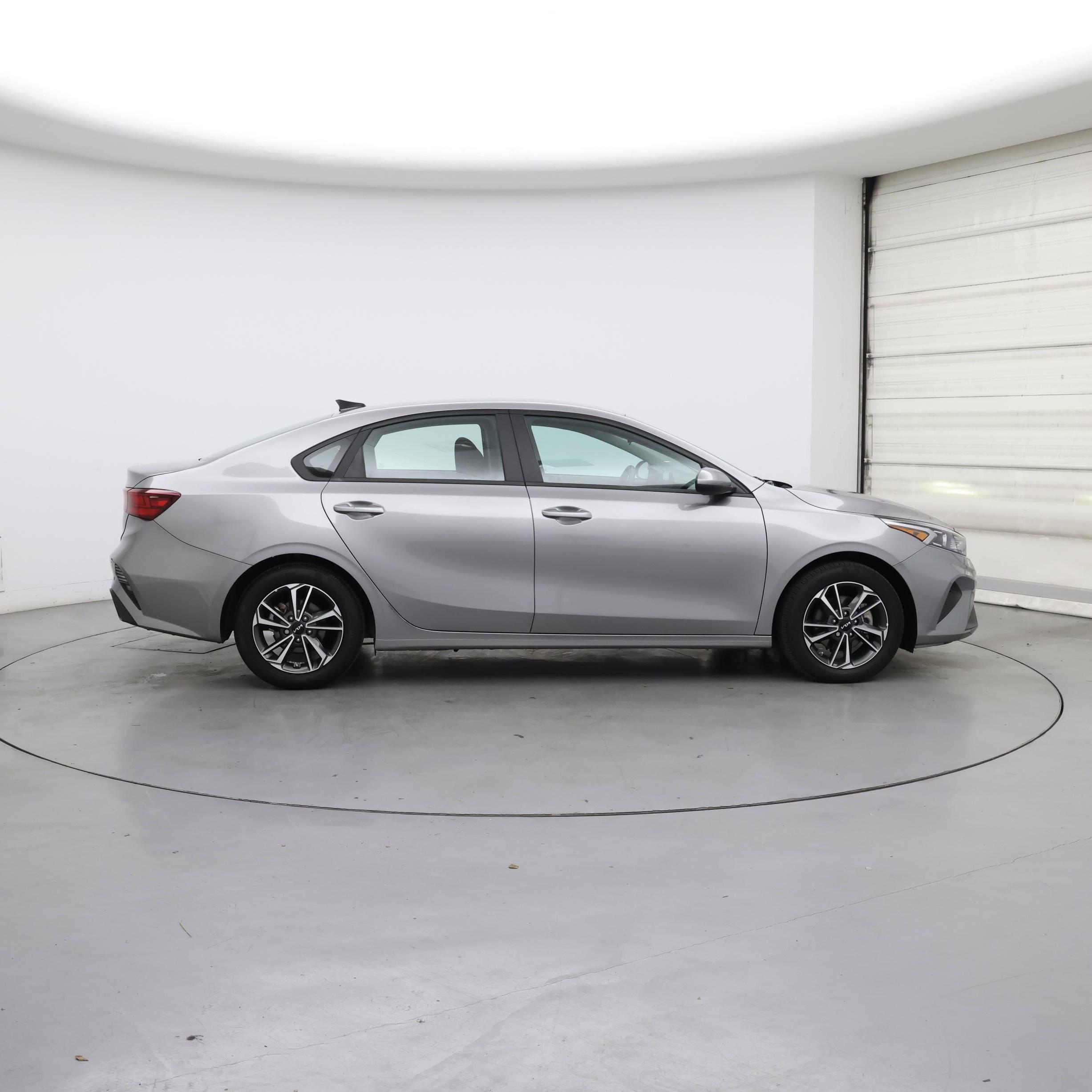 Thumbnail: 2023 Kia Forte - 7