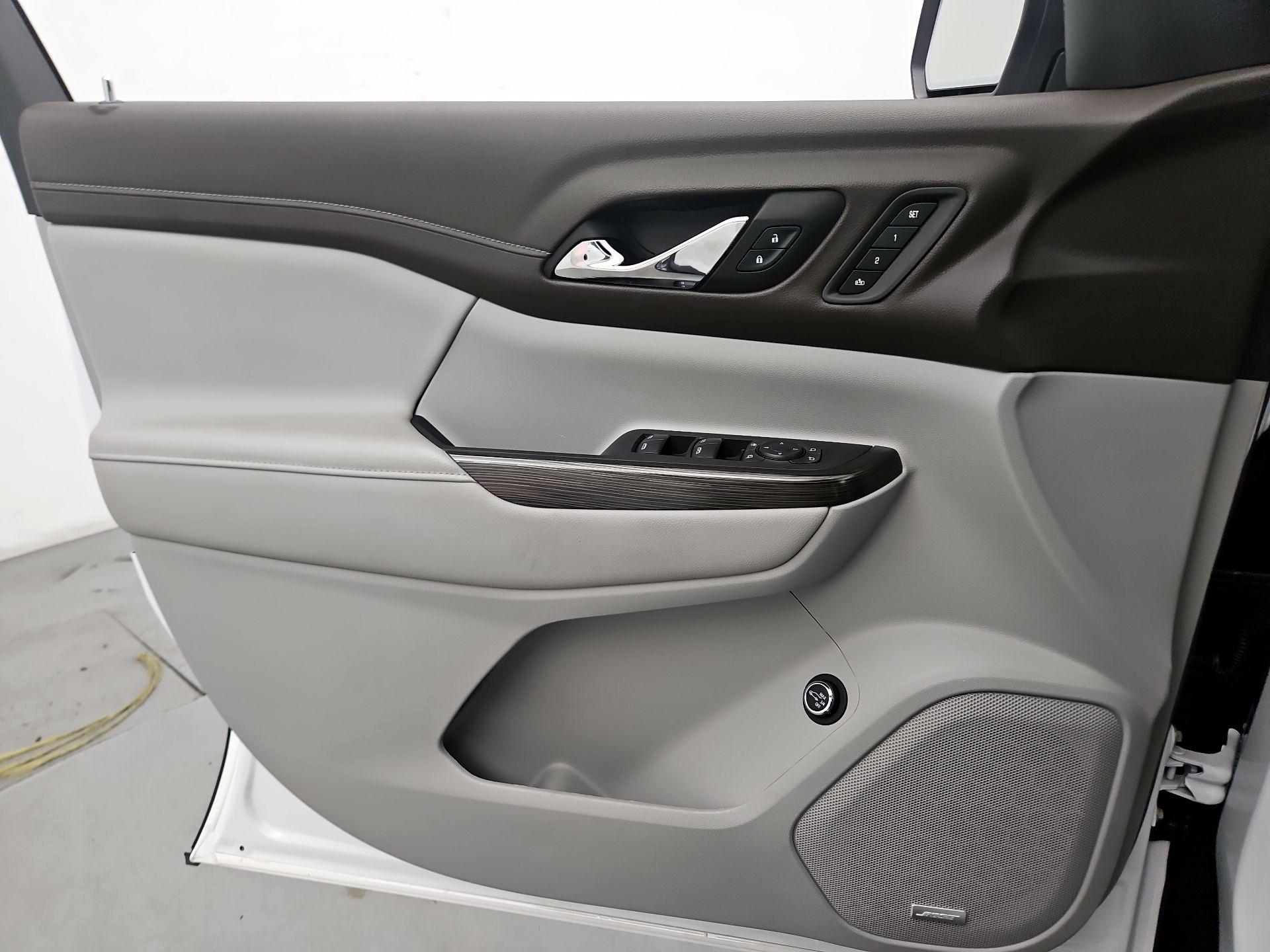 Thumbnail: 2023 GMC Acadia - 12