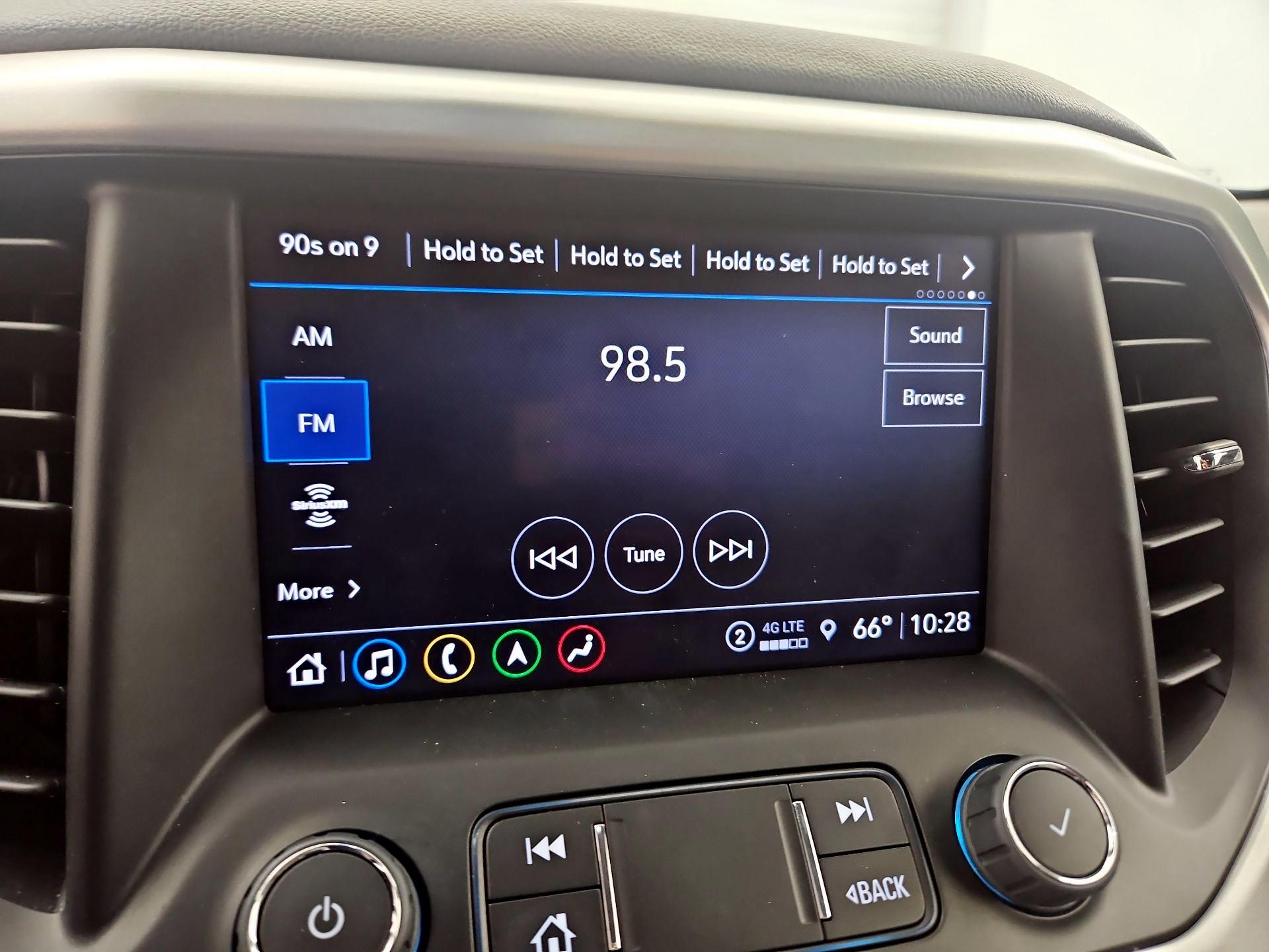 Thumbnail: 2023 GMC Acadia - 16