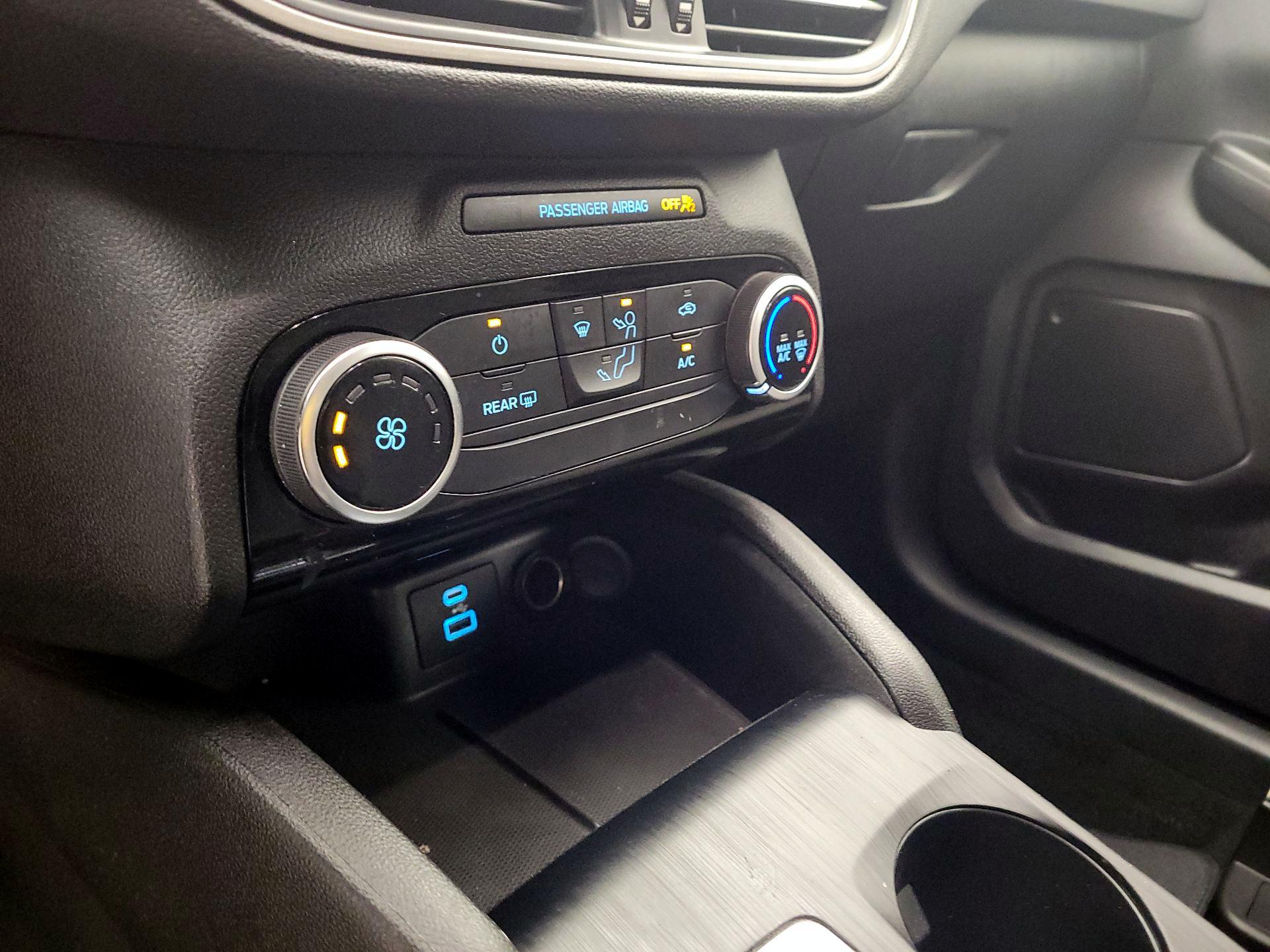 Thumbnail: 2022 Ford Escape - 14
