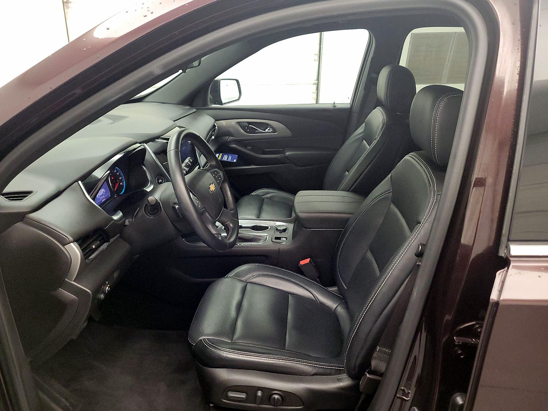 Thumbnail: 2023 Chevrolet Traverse - 11
