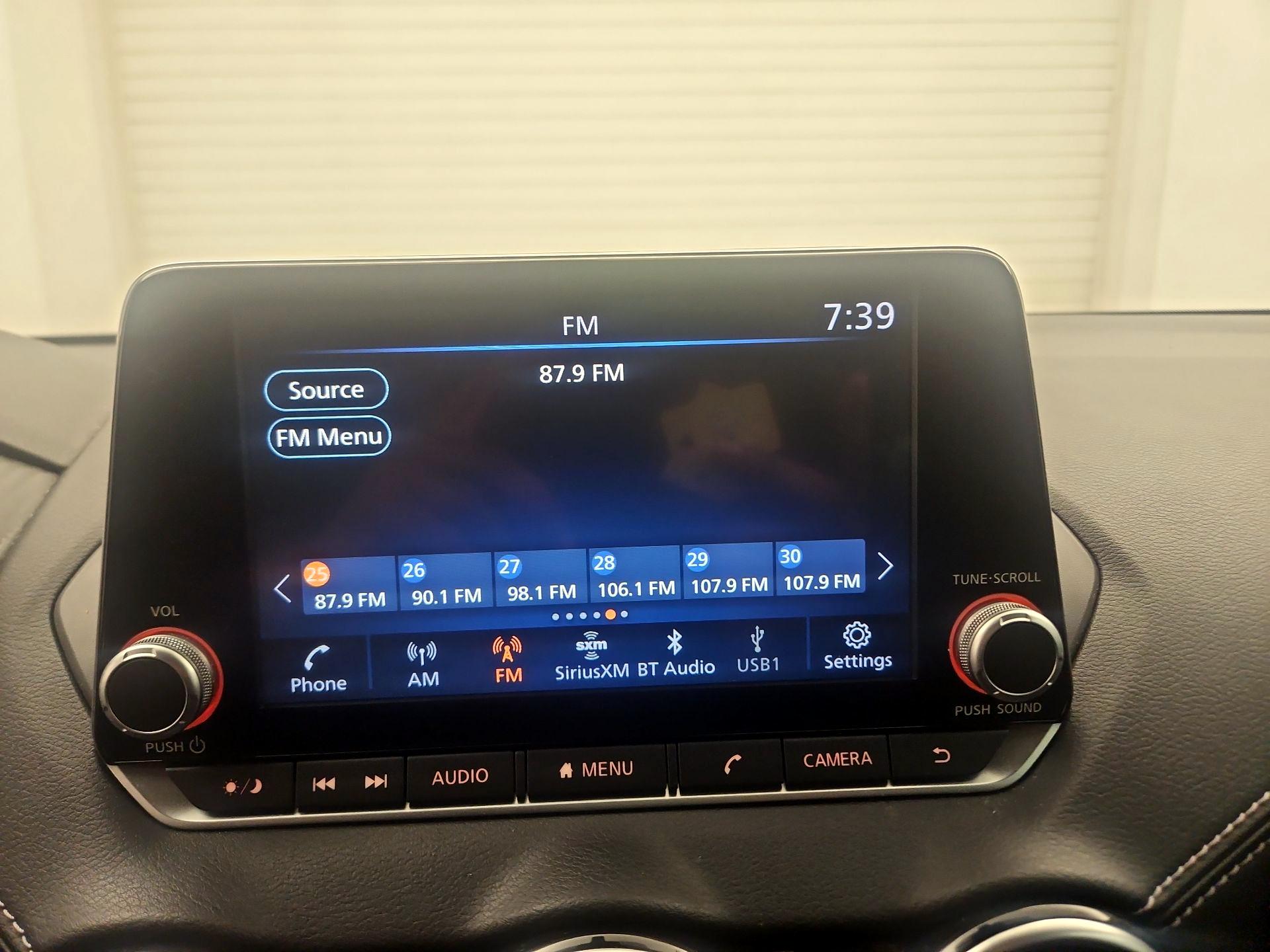 Thumbnail: 2022 Nissan Sentra - 15