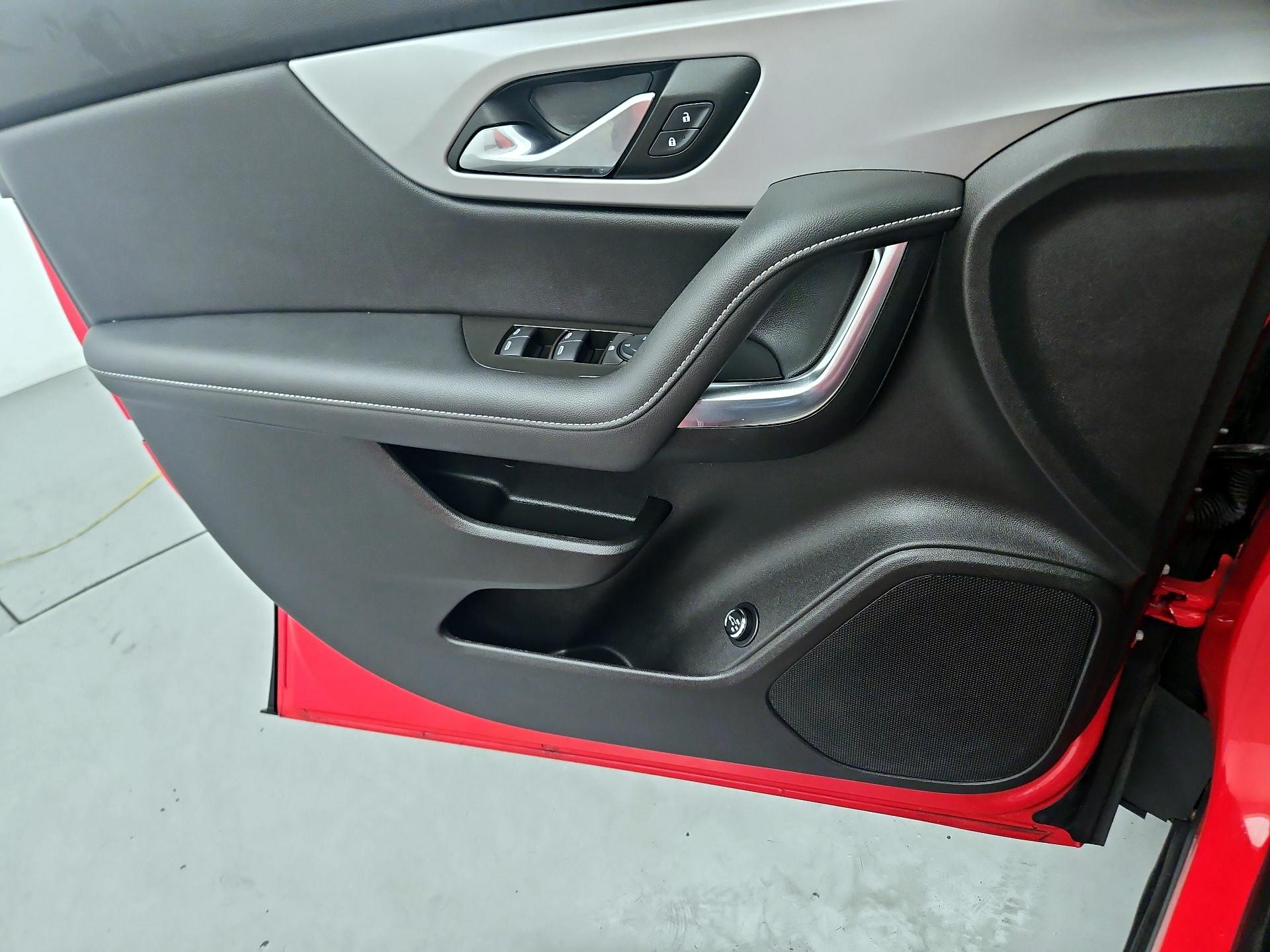 Thumbnail: 2023 Chevrolet Blazer - 12