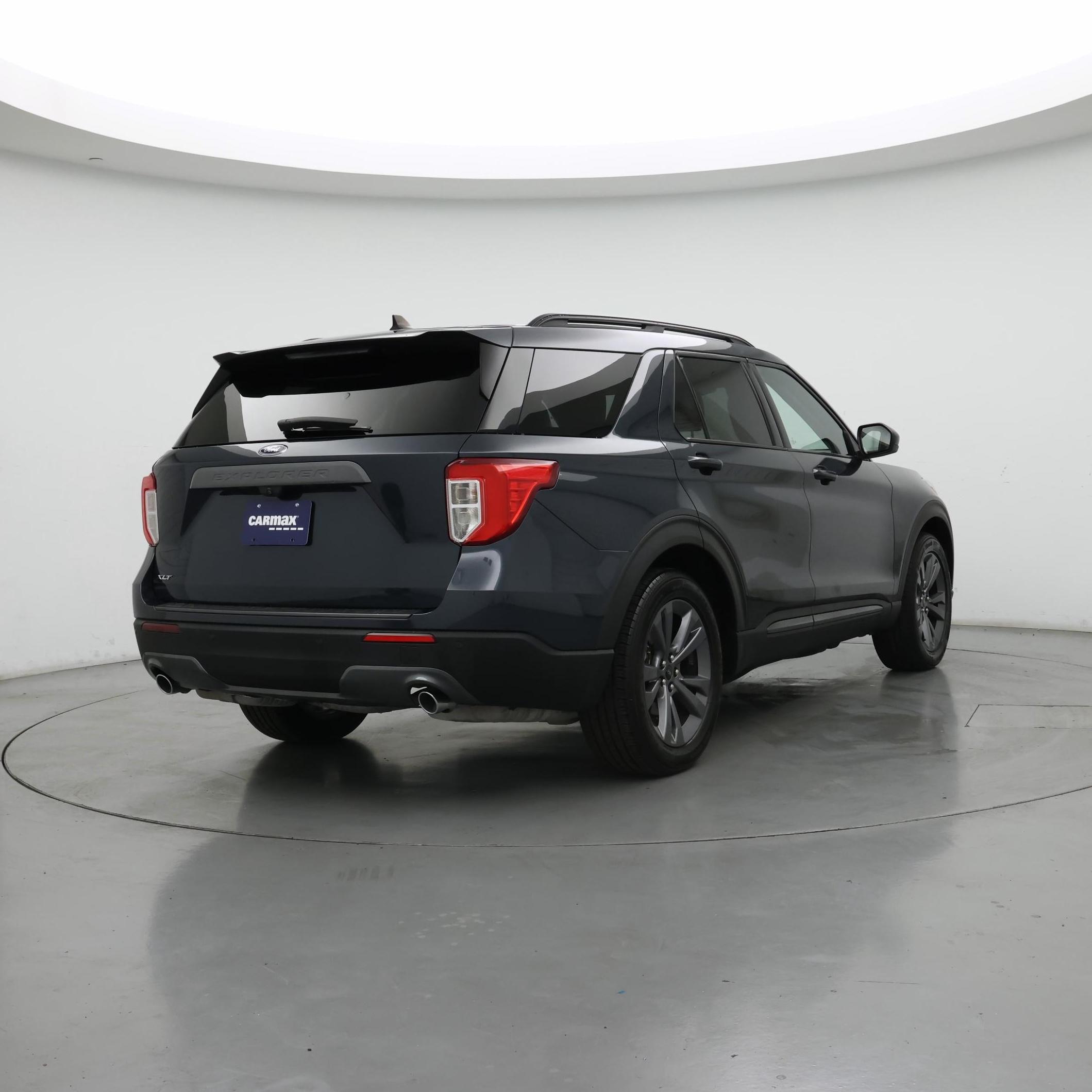 Thumbnail: 2022 Ford Explorer - 8