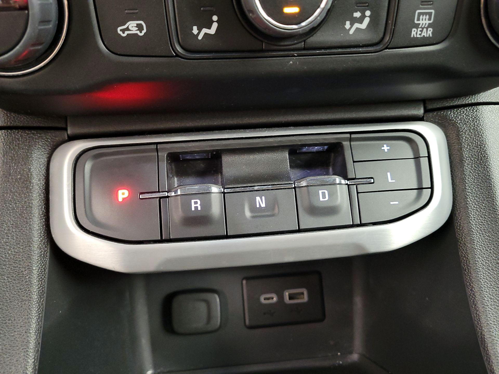 Thumbnail: 2023 GMC Acadia - 17