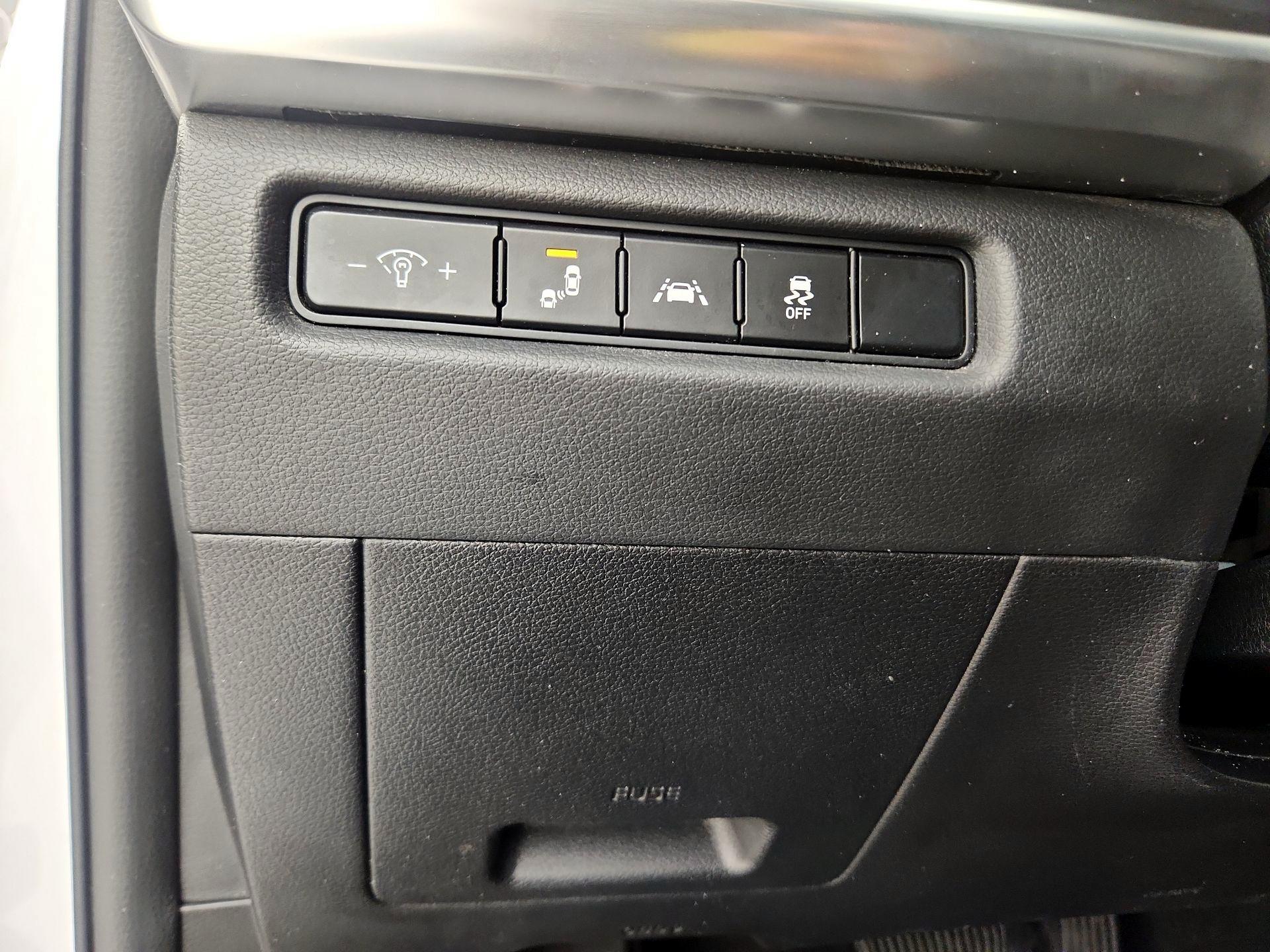 Thumbnail: 2022 Kia Telluride - 13