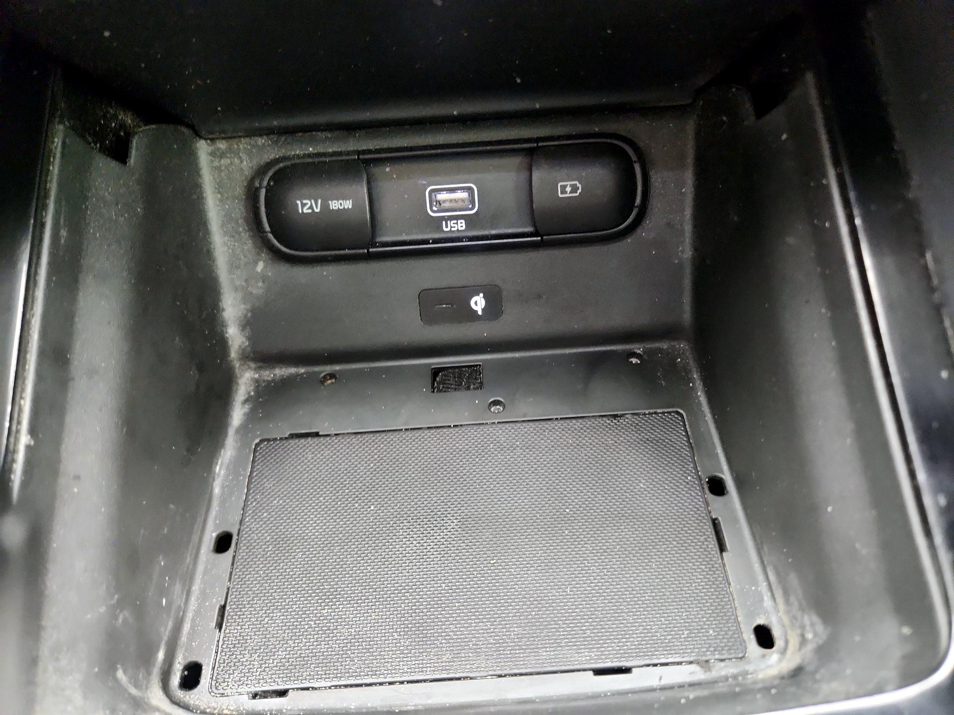 Thumbnail: 2022 Kia Telluride - 19