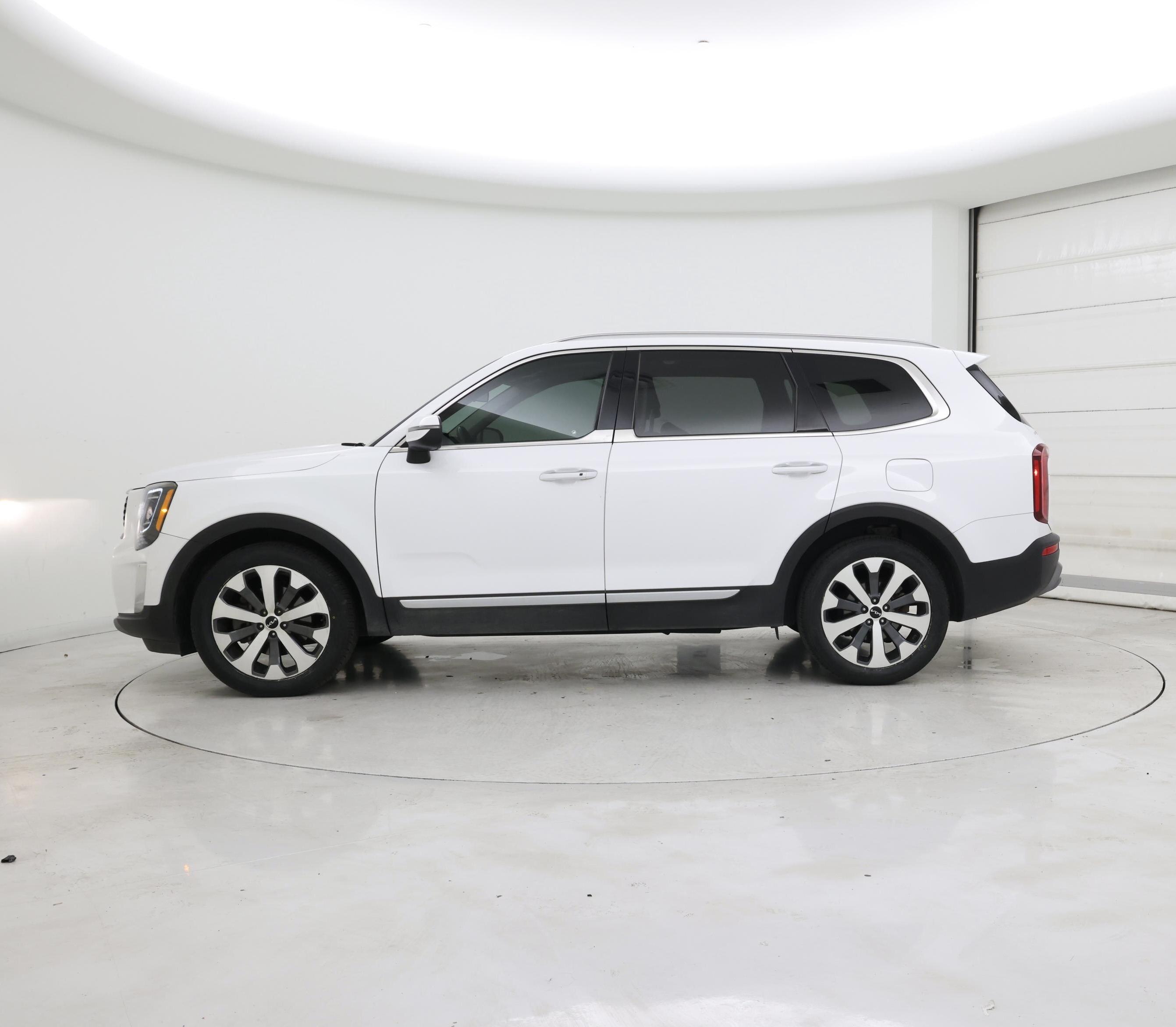 Thumbnail: 2022 Kia Telluride - 3