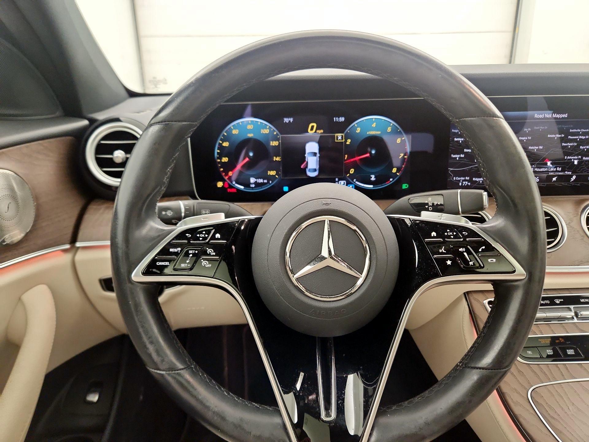 Thumbnail: 2022 Mercedes-Benz E-Class - 10