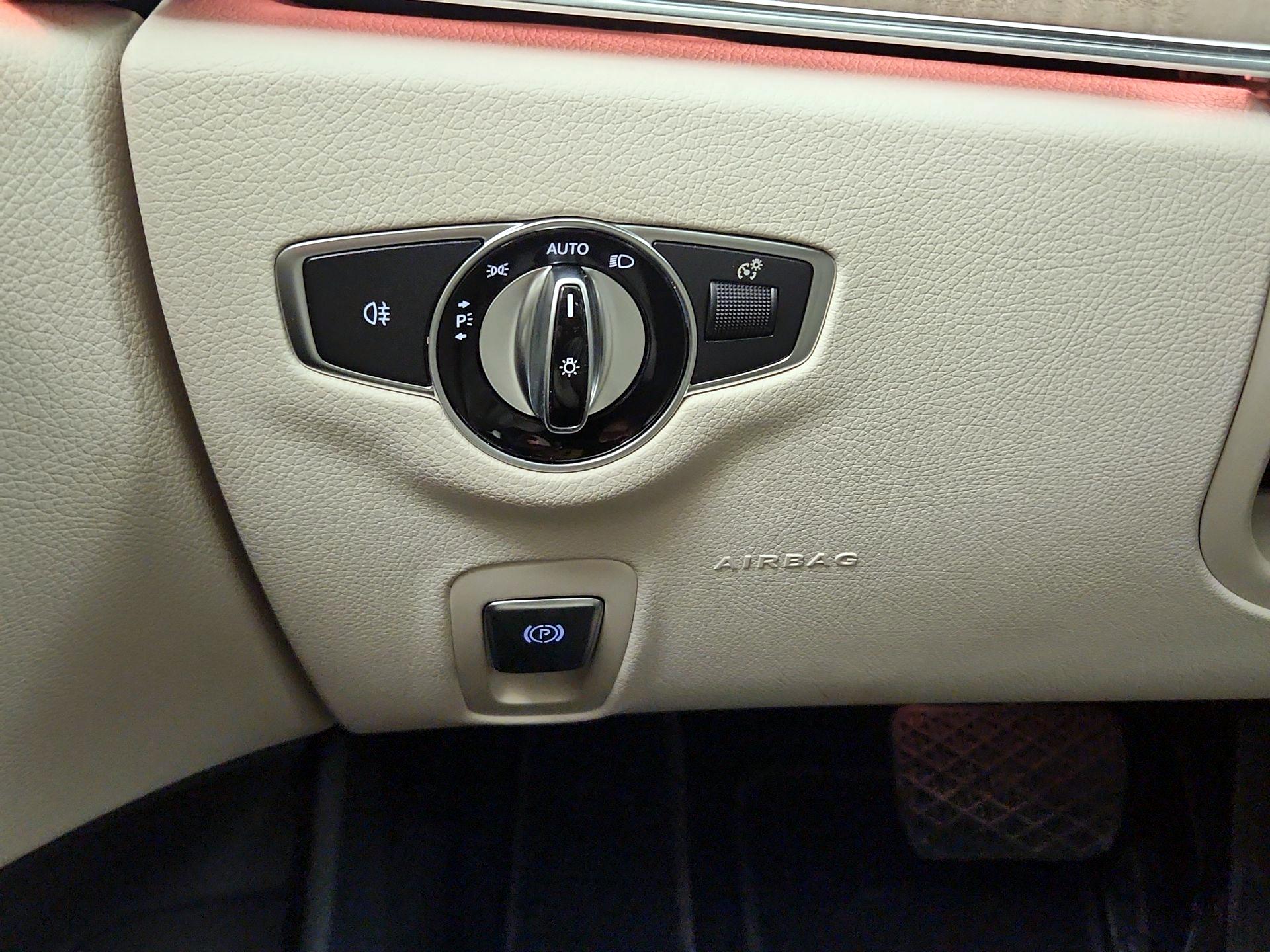 Thumbnail: 2022 Mercedes-Benz E-Class - 13