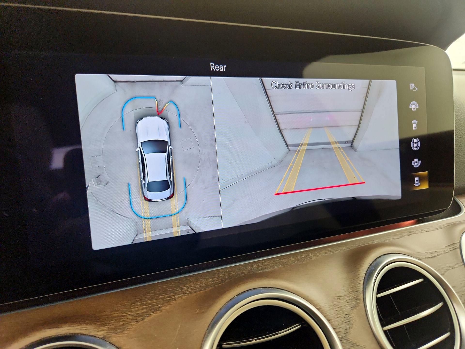 Thumbnail: 2022 Mercedes-Benz E-Class - 15