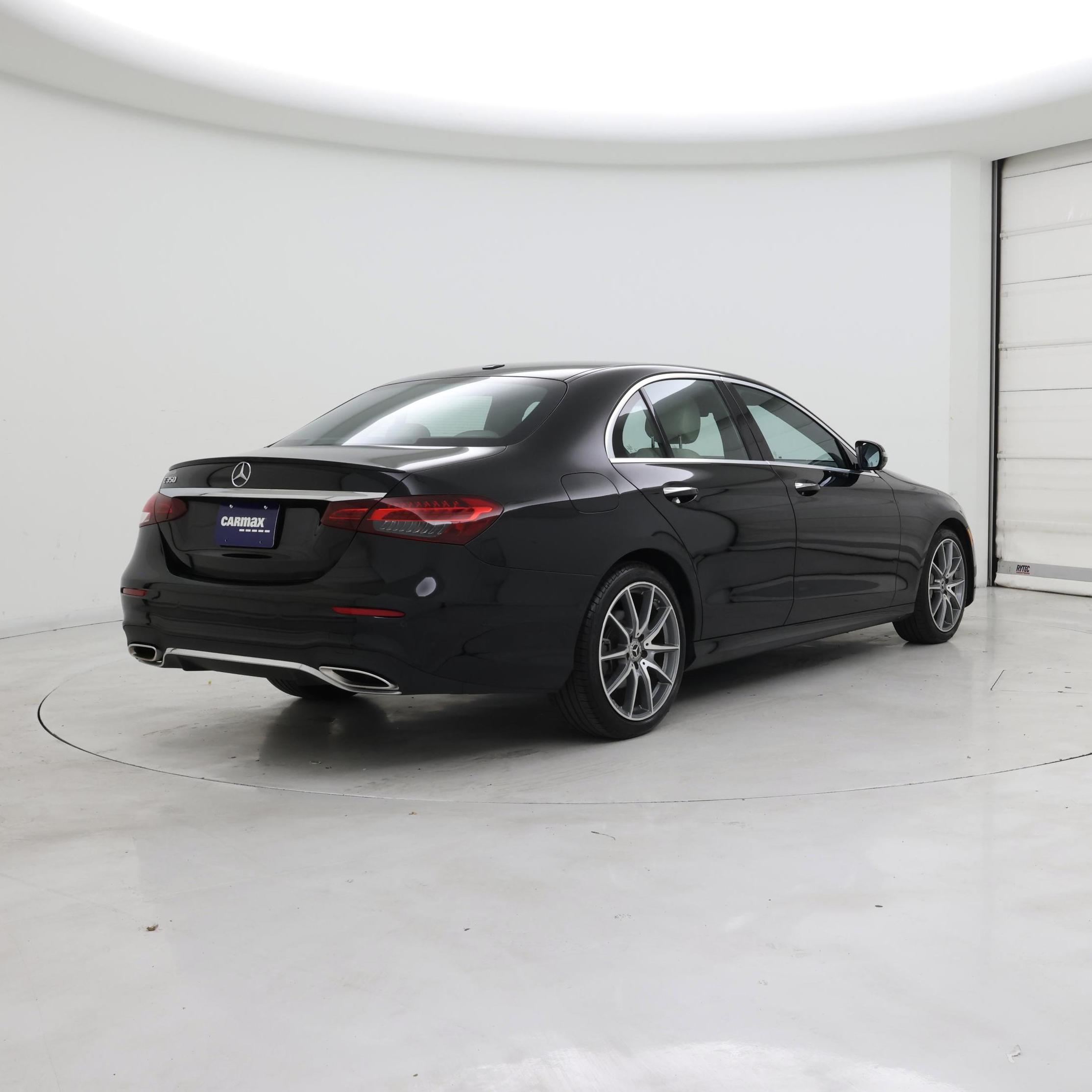 Thumbnail: 2022 Mercedes-Benz E-Class - 8