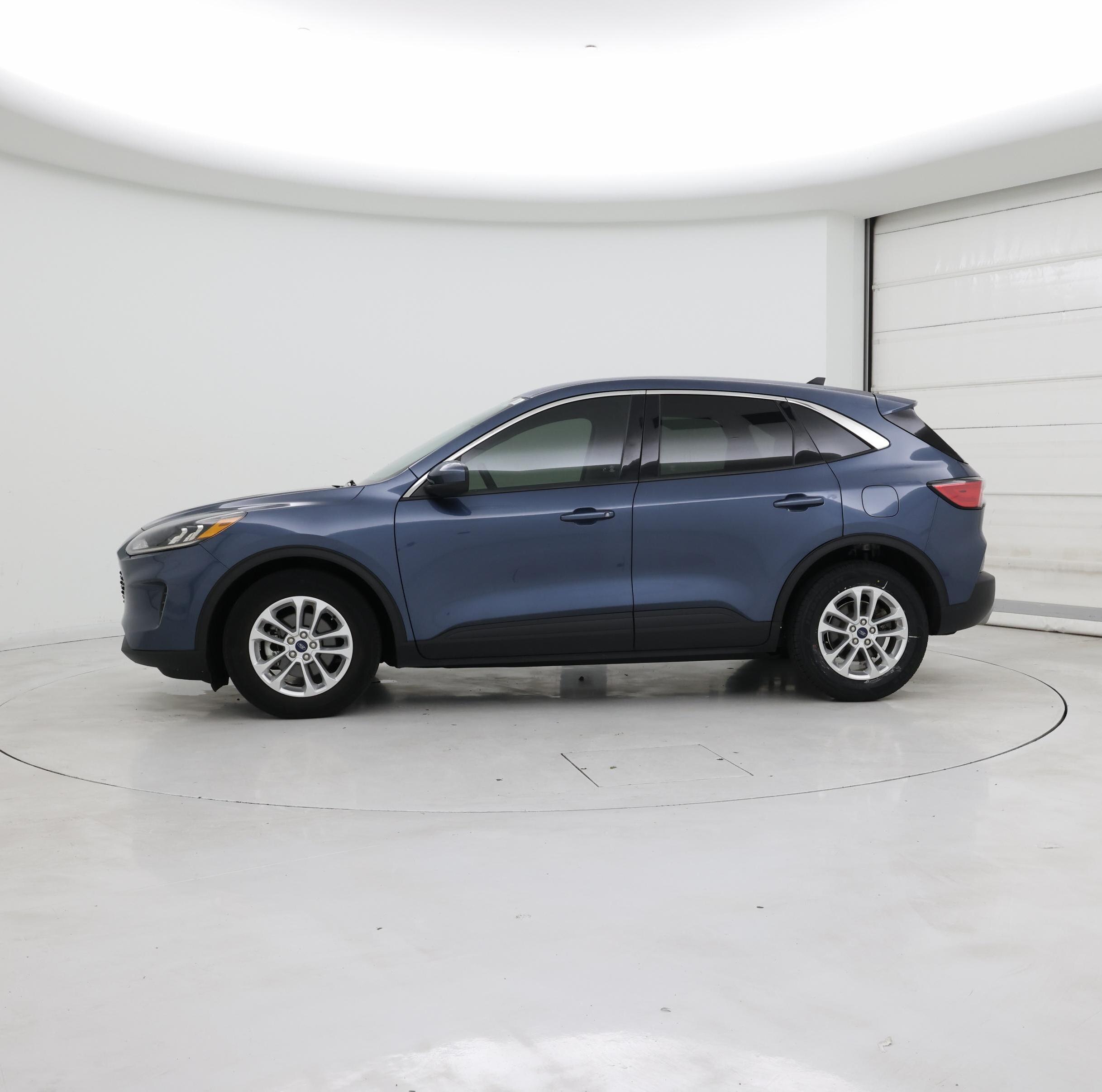 Thumbnail: 2020 Ford Escape - 3