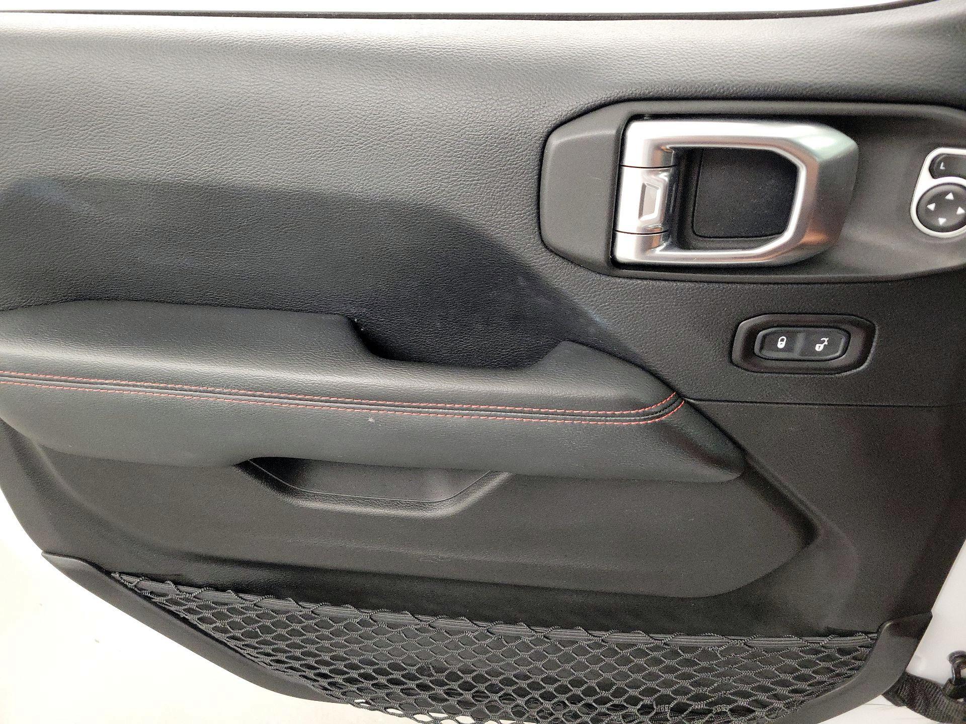 Thumbnail: 2019 Jeep Wrangler - 12