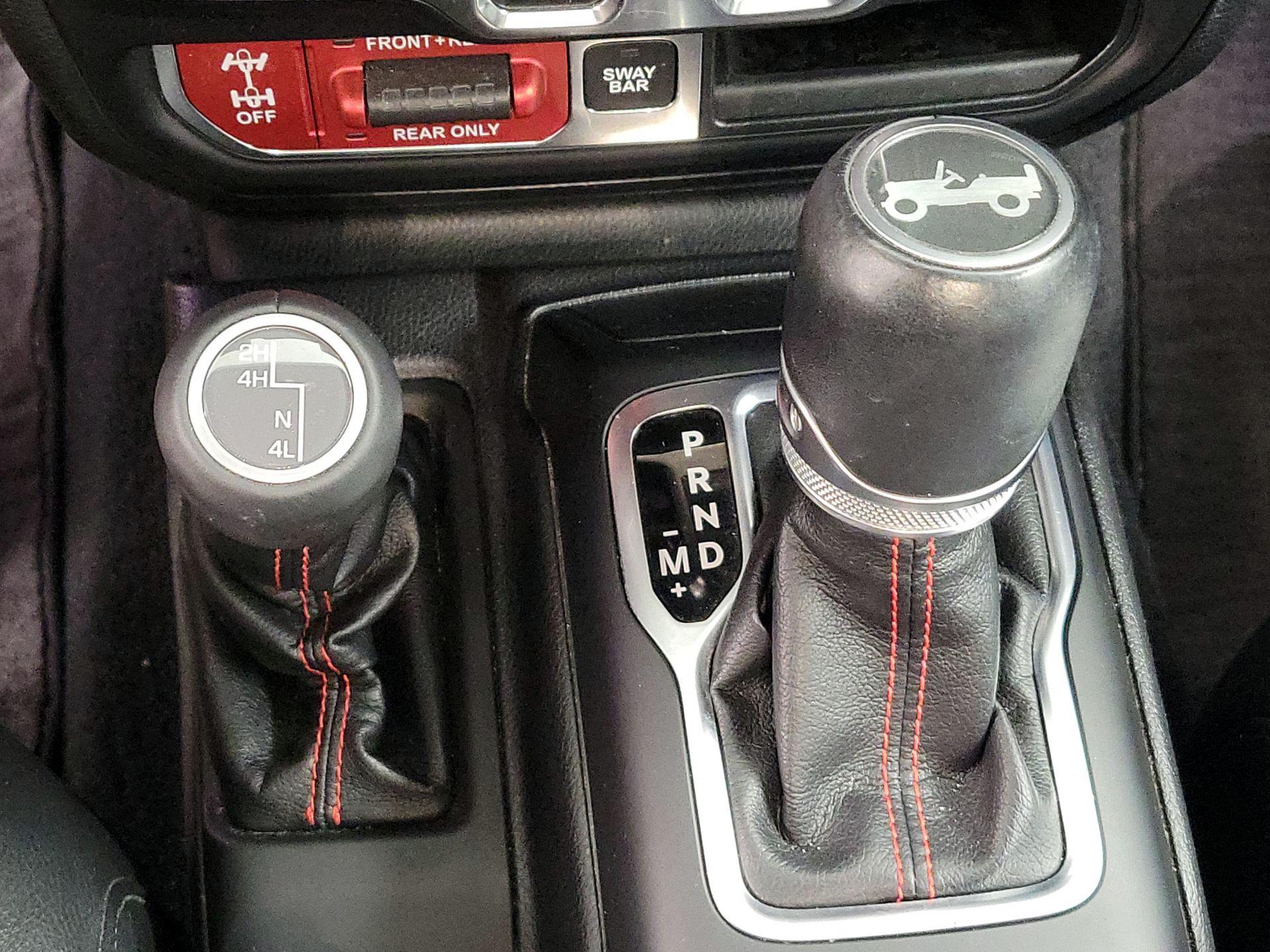 Thumbnail: 2019 Jeep Wrangler - 18