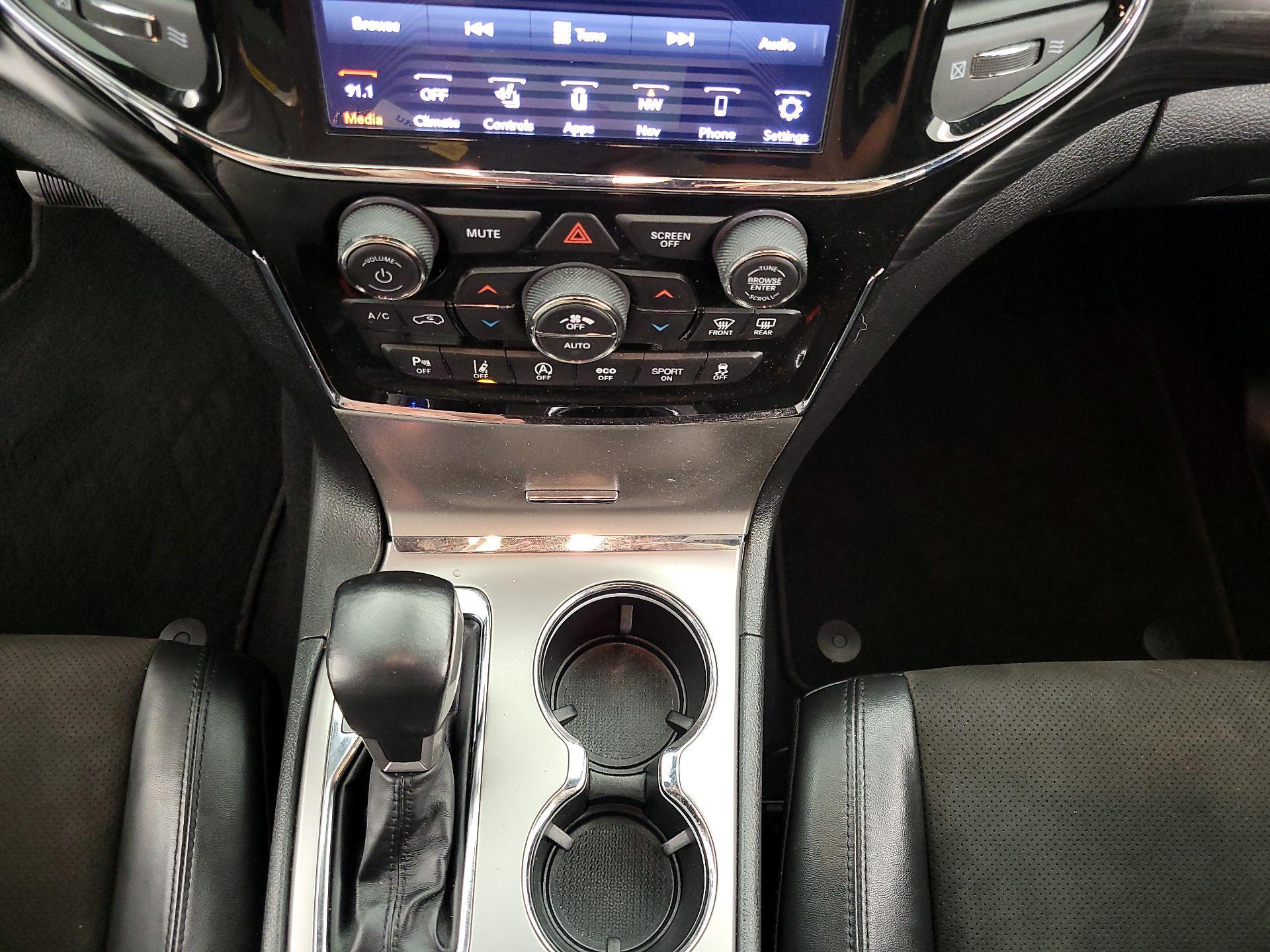 Thumbnail: 2021 Jeep Grand Cherokee - 18