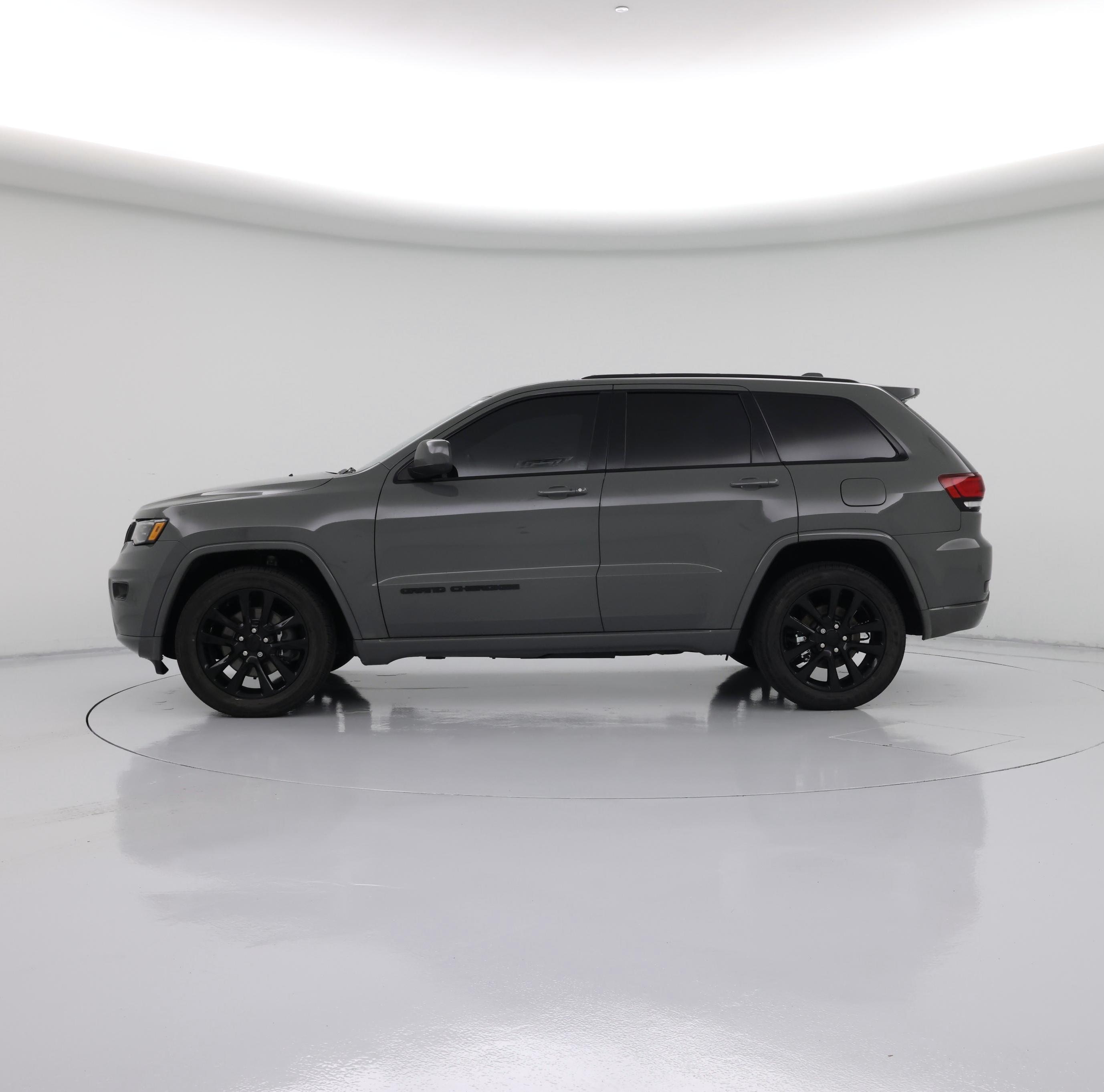 Thumbnail: 2021 Jeep Grand Cherokee - 3