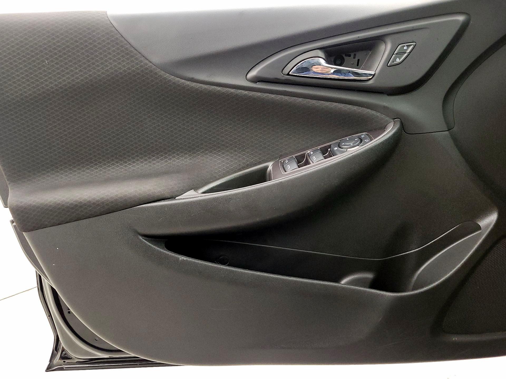 Thumbnail: 2023 Chevrolet Malibu - 12