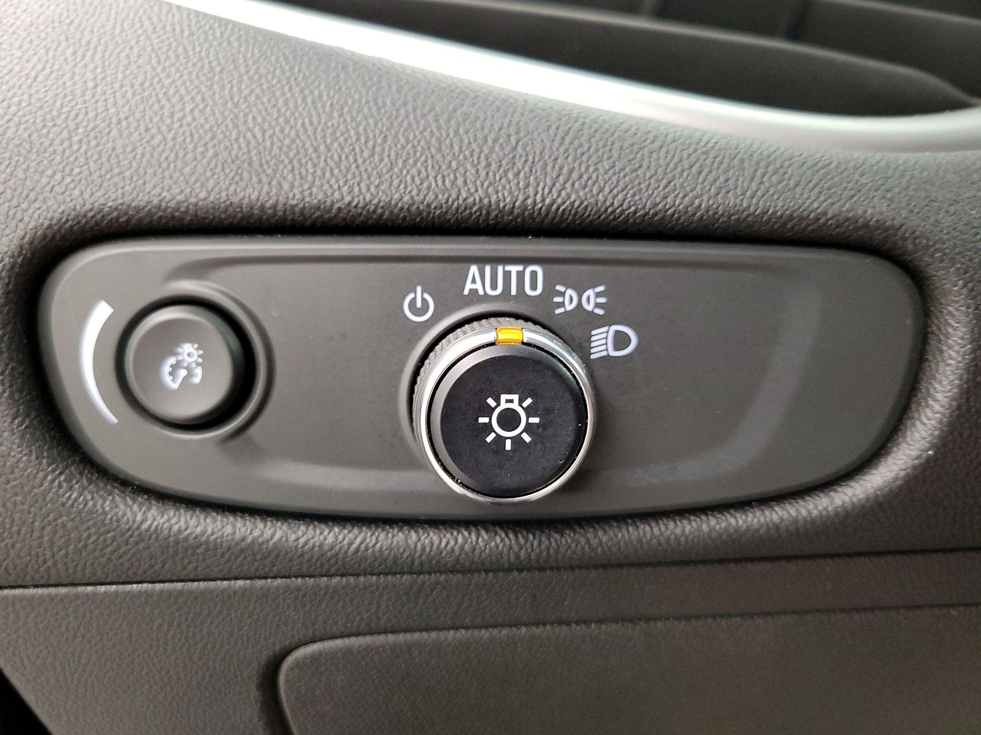 Thumbnail: 2023 Chevrolet Malibu - 13