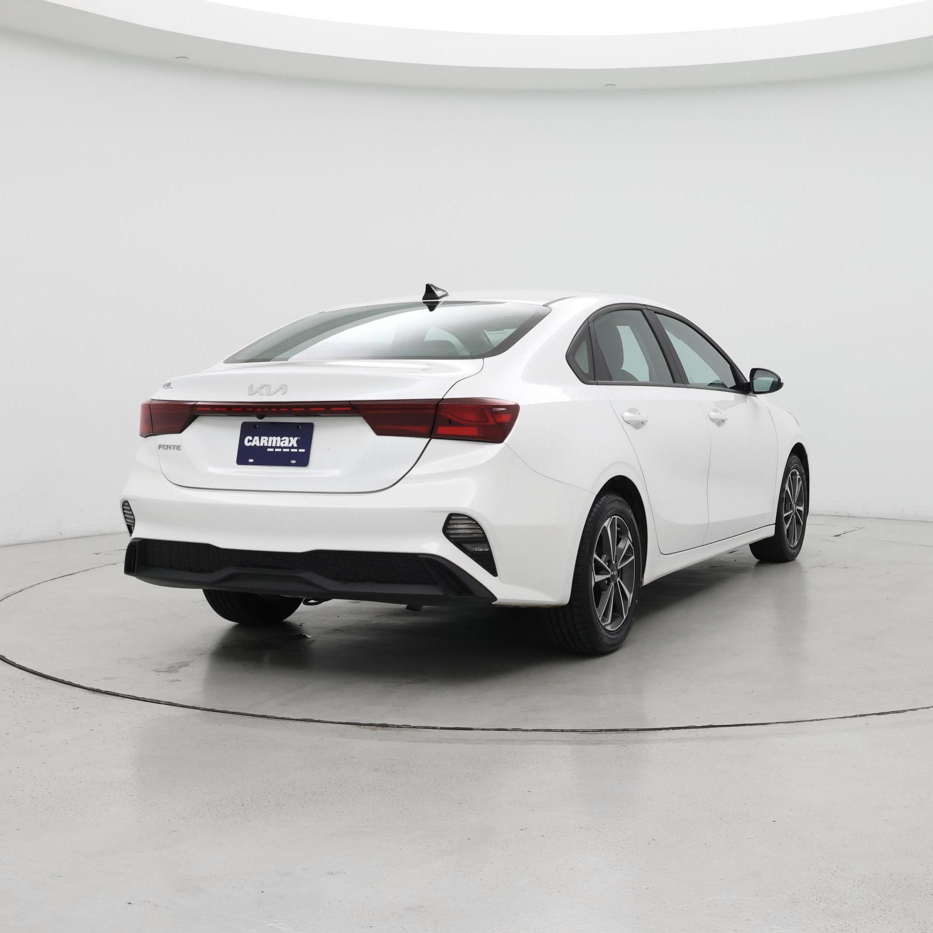 Thumbnail: 2024 Kia Forte - 8