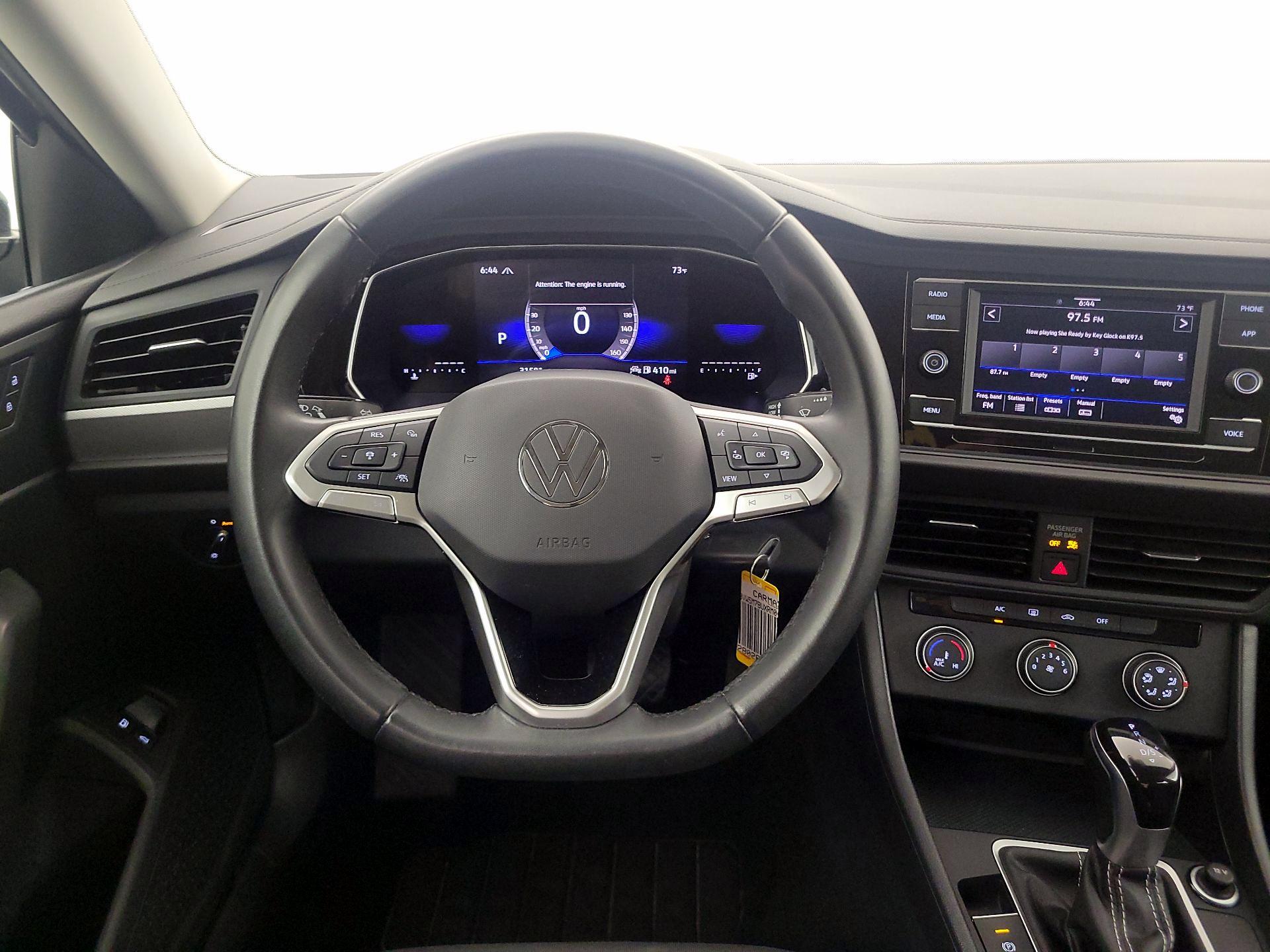 Thumbnail: 2024 Volkswagen Jetta - 10