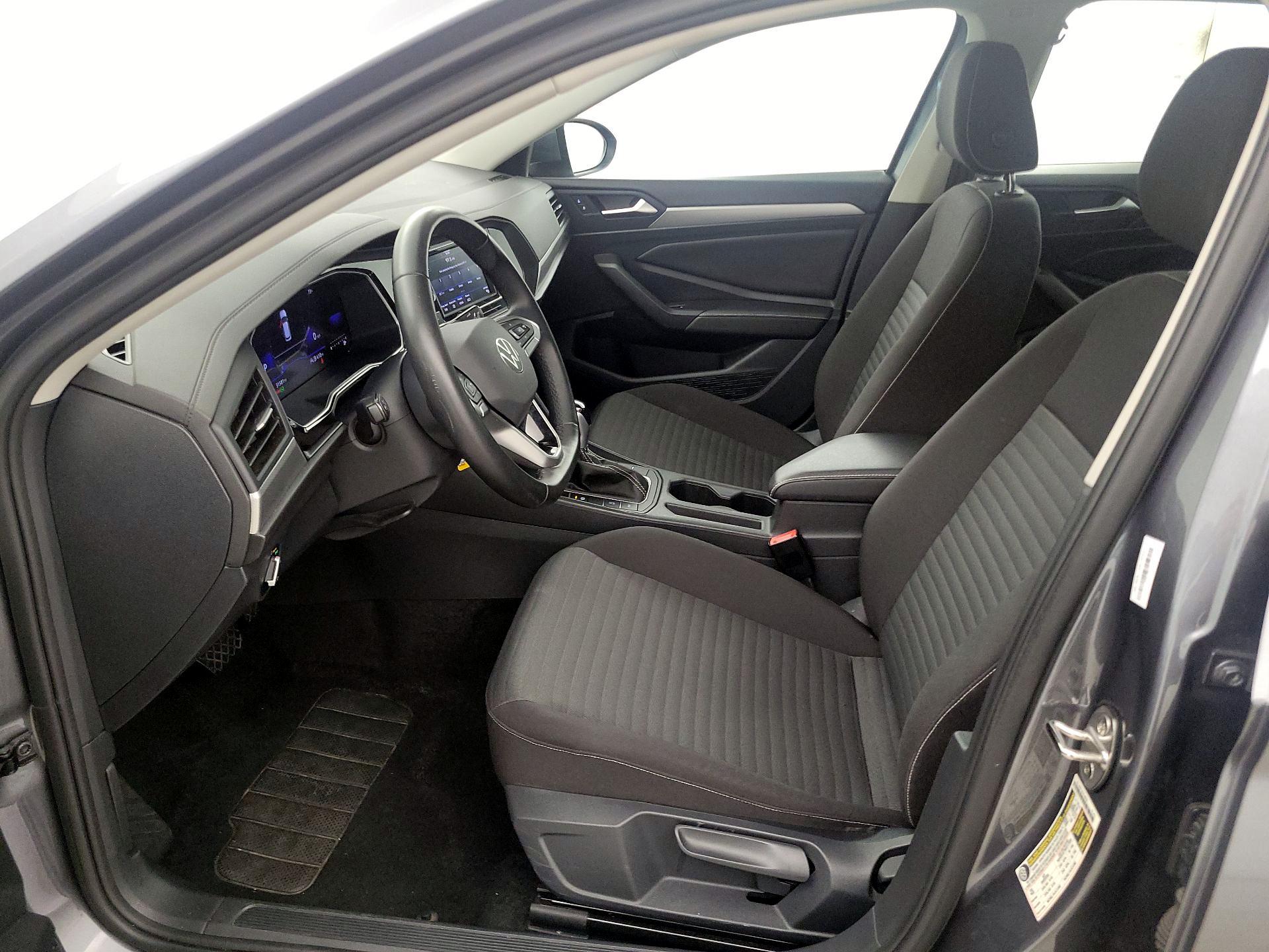 Thumbnail: 2024 Volkswagen Jetta - 11