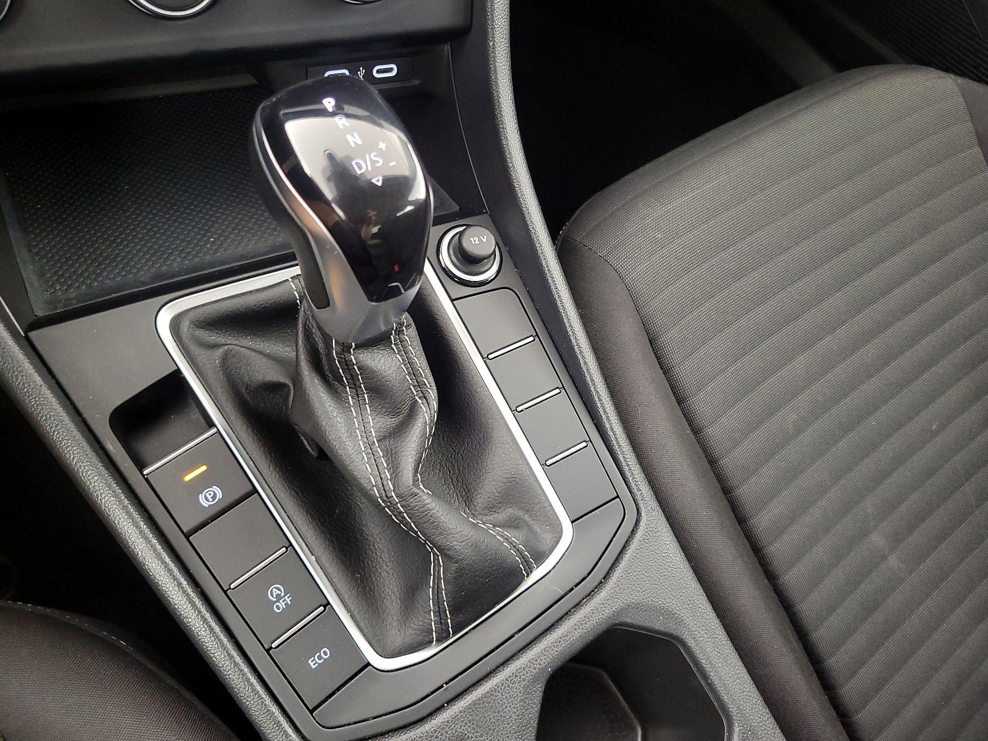 Thumbnail: 2024 Volkswagen Jetta - 17