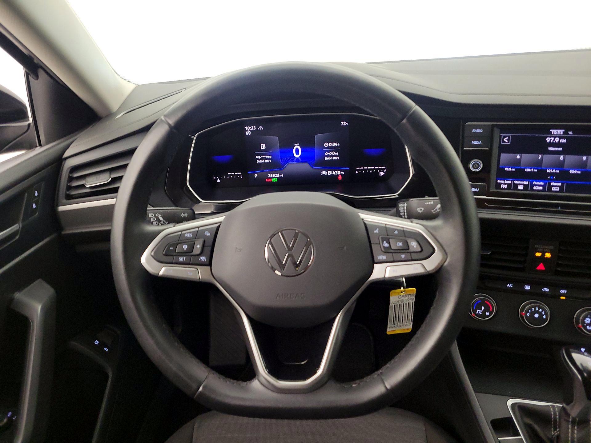 Thumbnail: 2024 Volkswagen Jetta - 10