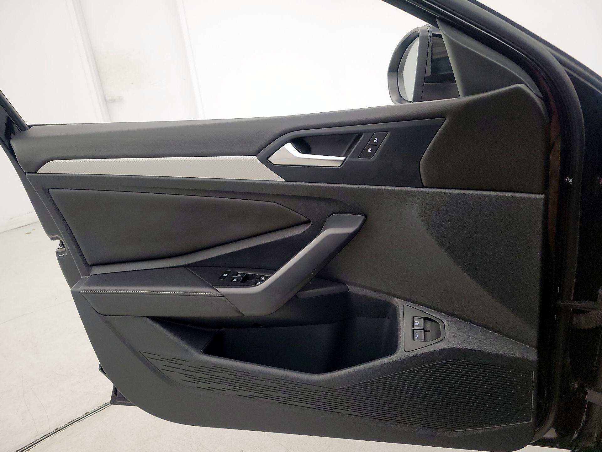 Thumbnail: 2024 Volkswagen Jetta - 12