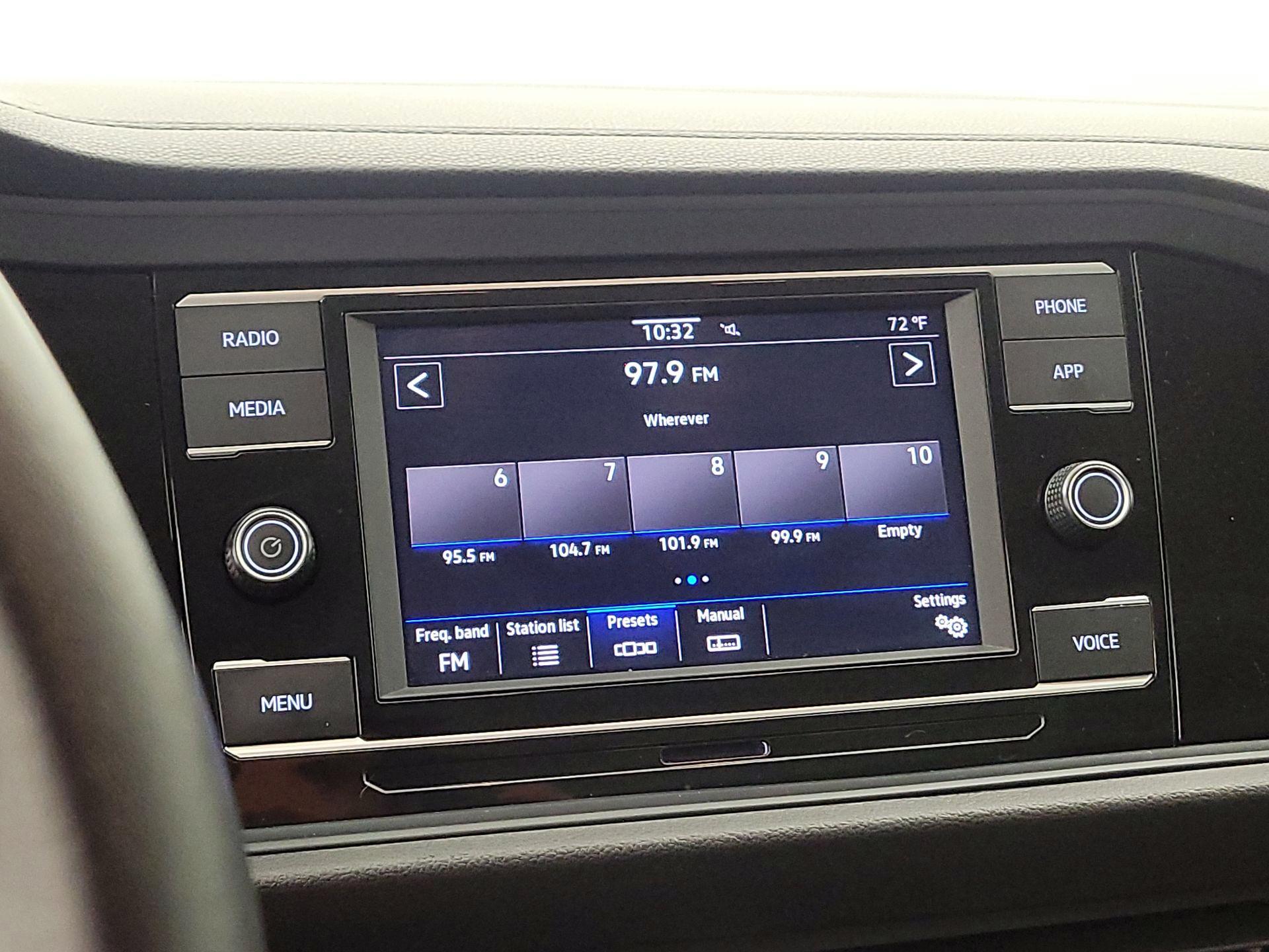 Thumbnail: 2024 Volkswagen Jetta - 15